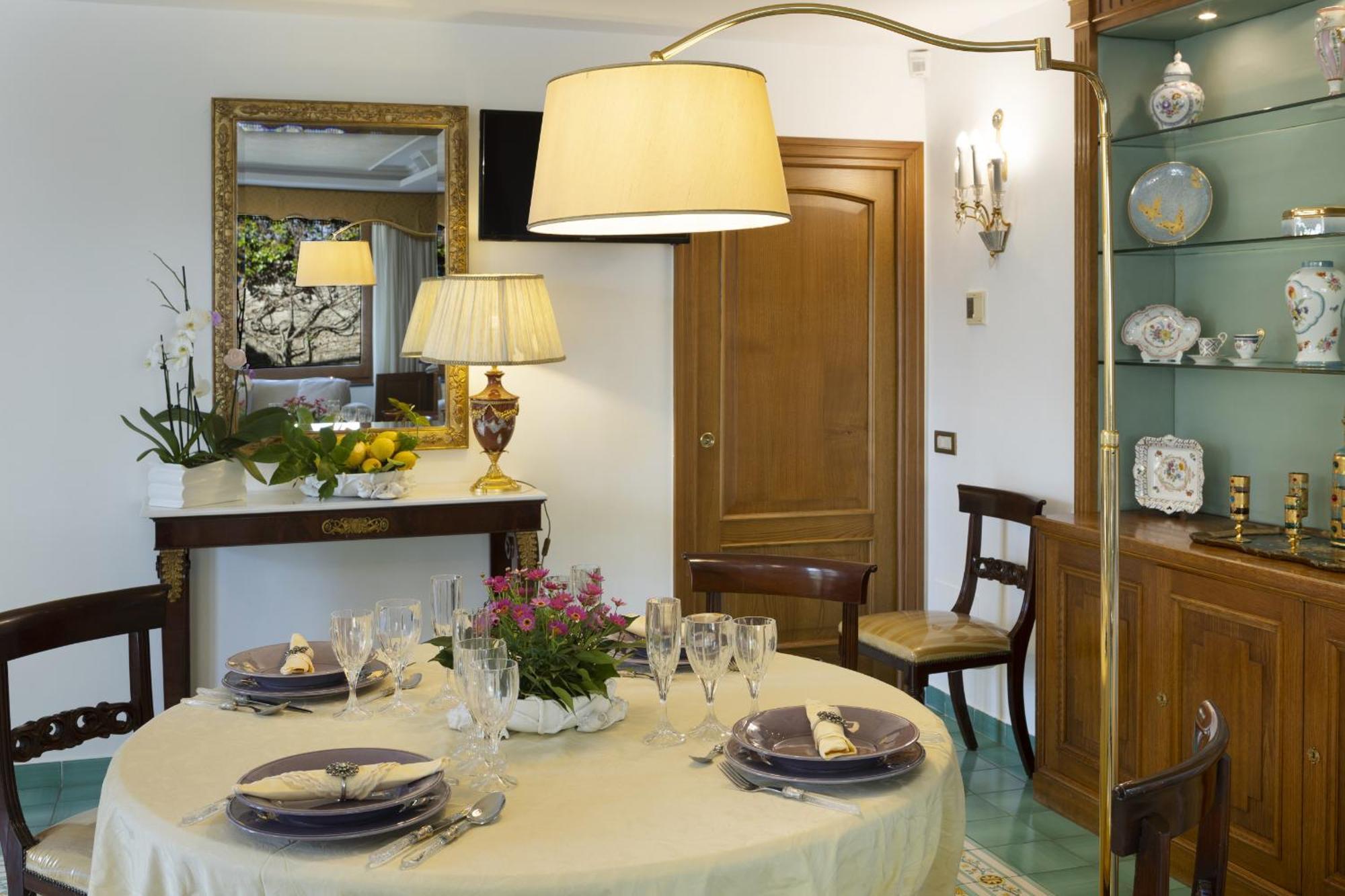 Villa Sorrentovibes - In Center With Gardens And Outdoor Space *