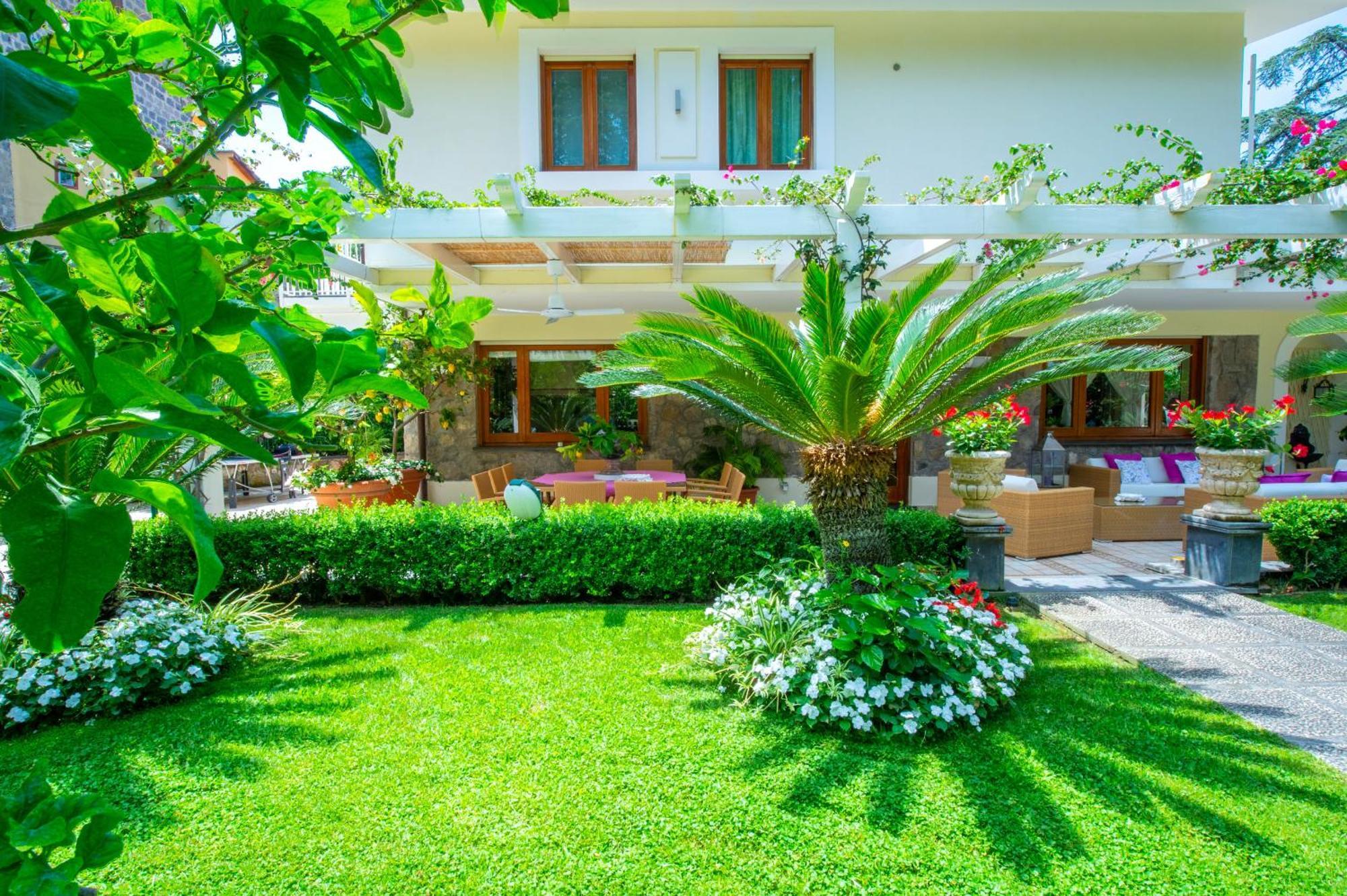 Villa Sorrentovibes - In Center With Gardens And Outdoor Space Sorrento