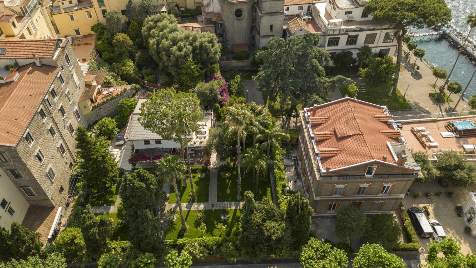 Sorrentovibes - In Center With Gardens And Outdoor Space Villa Sorrento