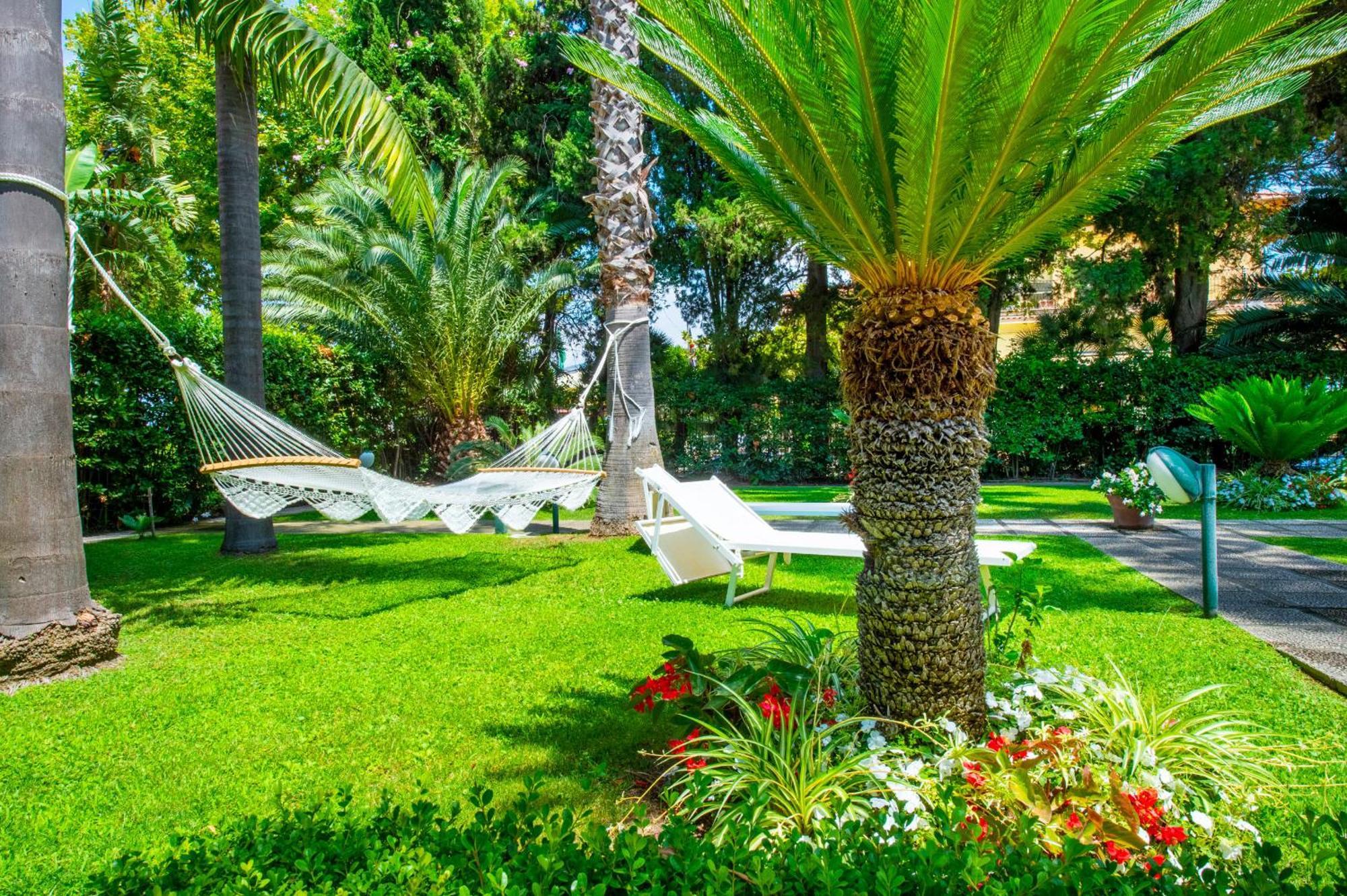 Sorrentovibes - In Center With Gardens And Outdoor Space * Sorrento