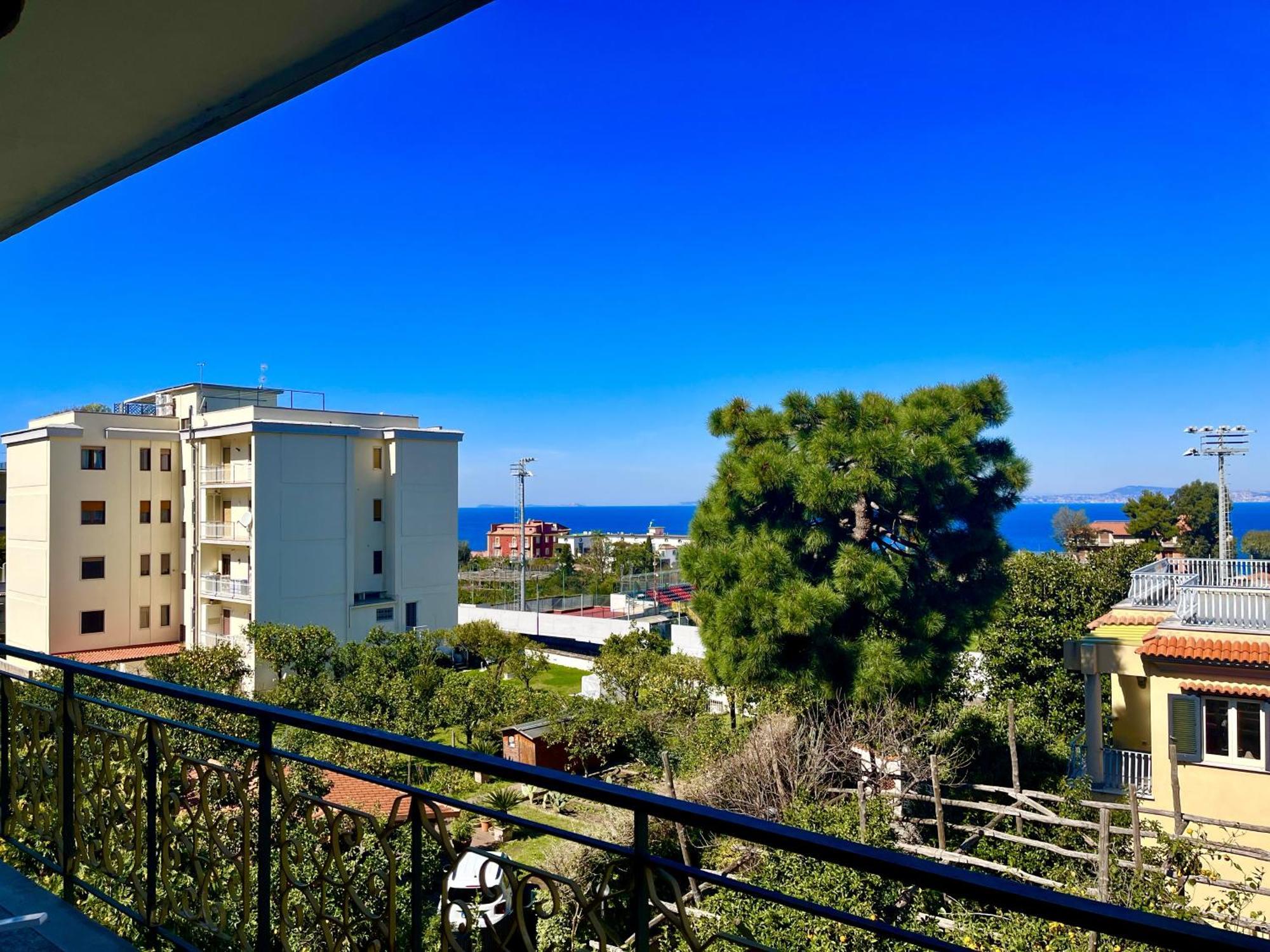 Bright 3 Bedrooms With Seaview Balcony Appartamento Sorrento