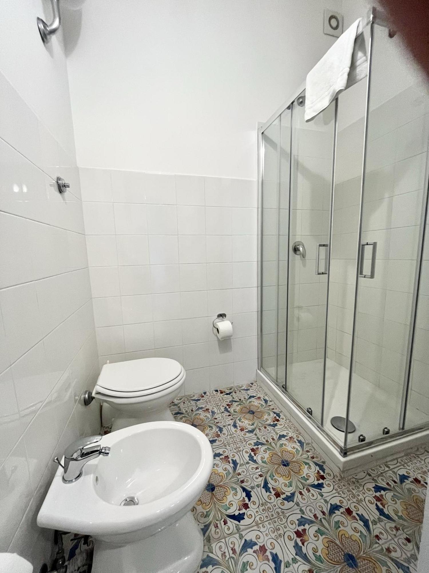 Bright 3 Bedrooms With Seaview Balcony * Sorrento