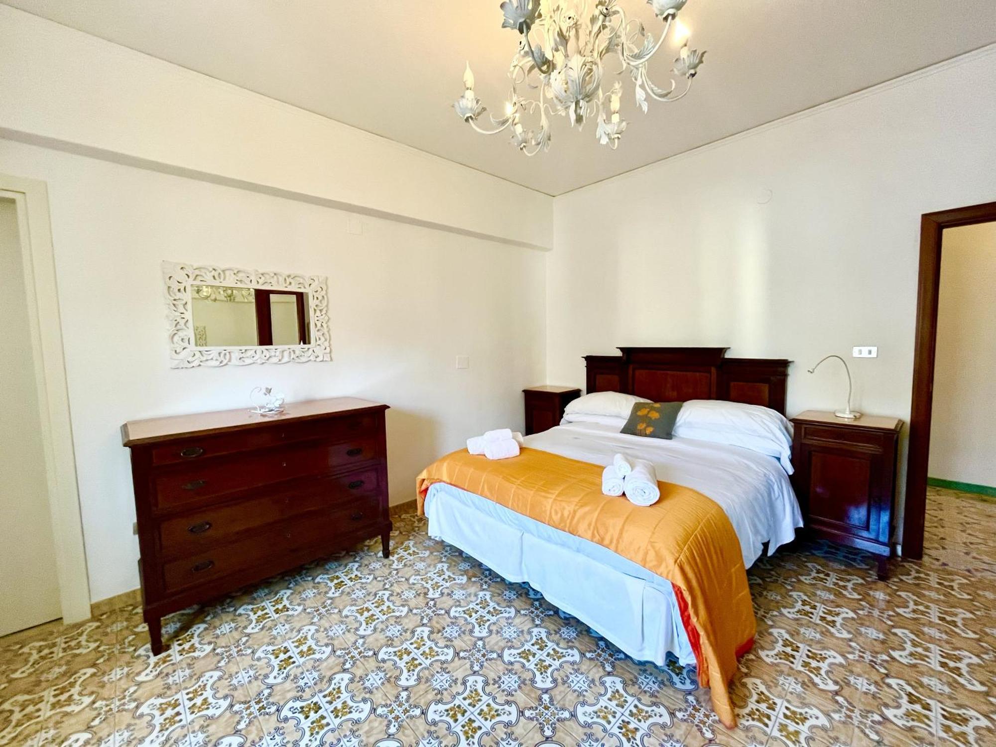 Bright 3 Bedrooms With Seaview Balcony Appartamento