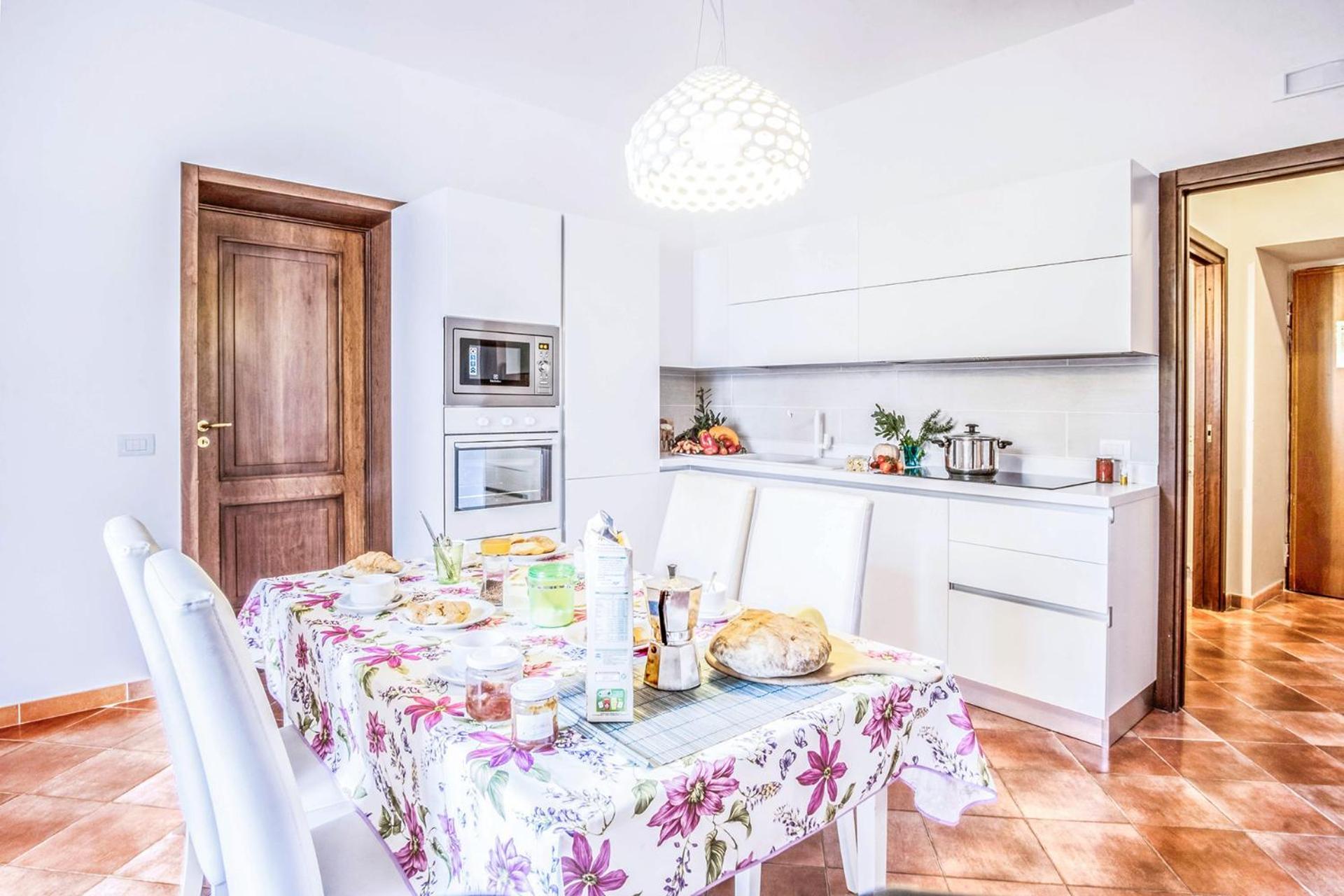 Amore Rentals - Maison Palazzo Correale Apartment