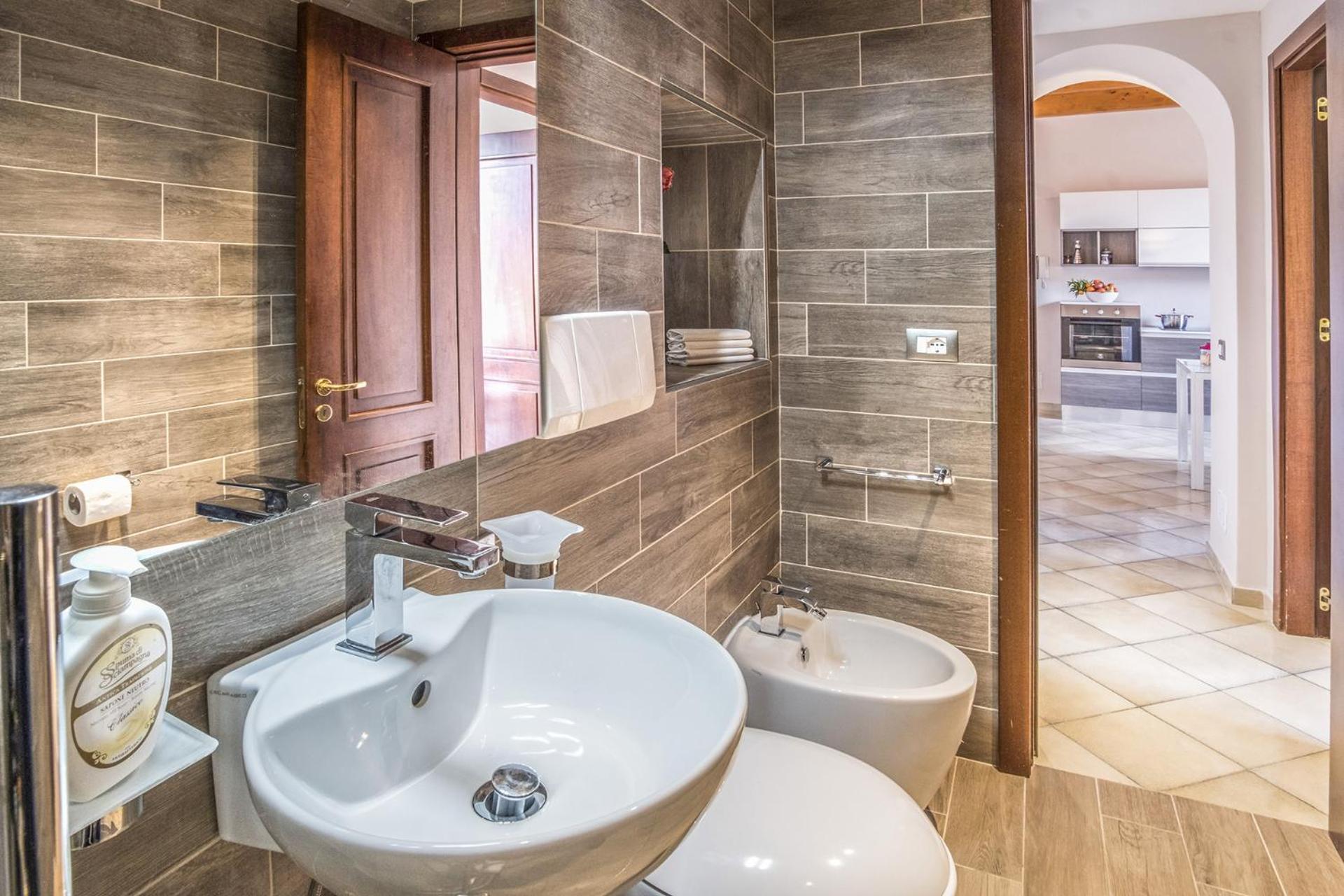 - Caruso Apartment *