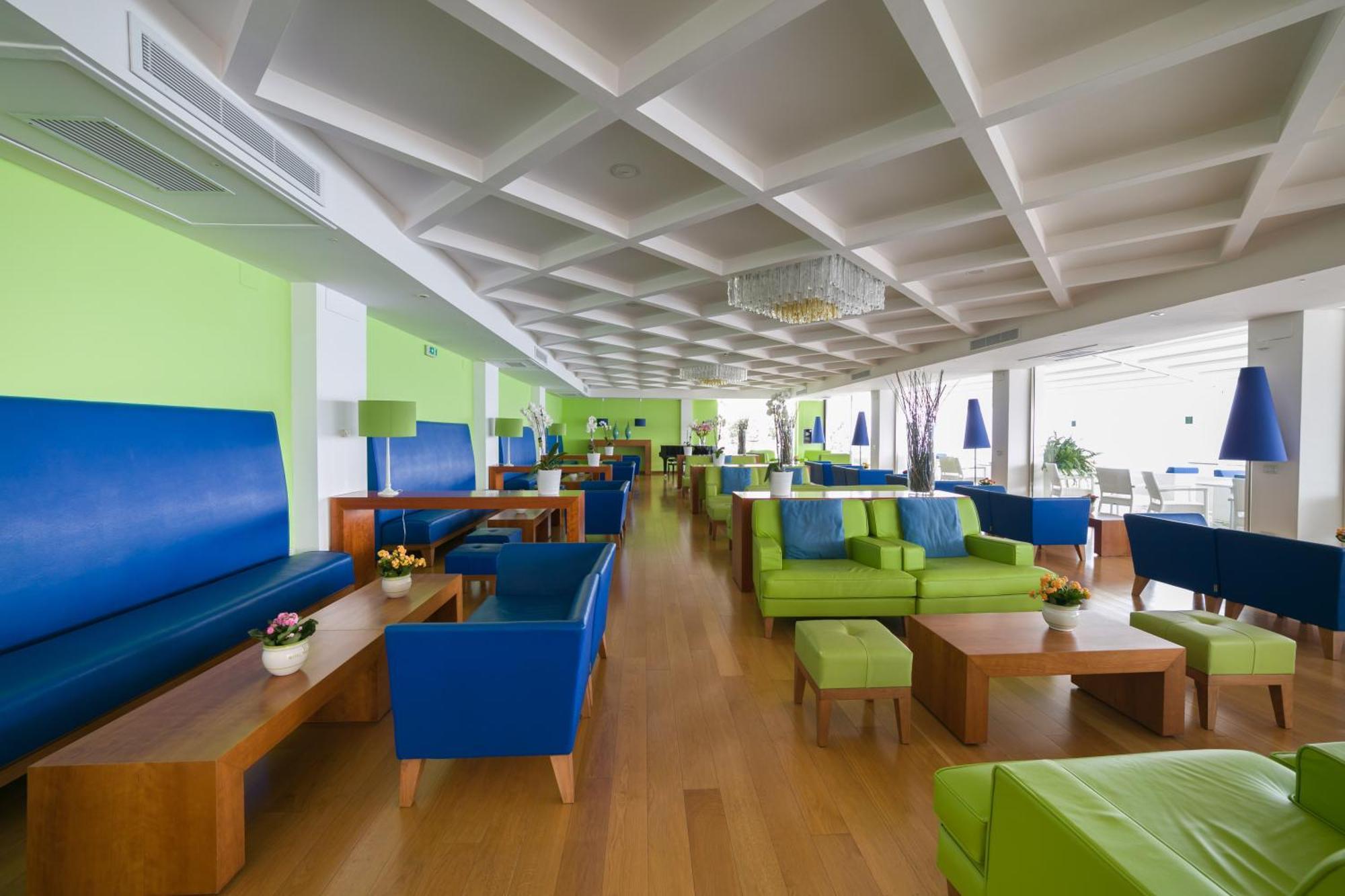 Grand President Hotel 4*