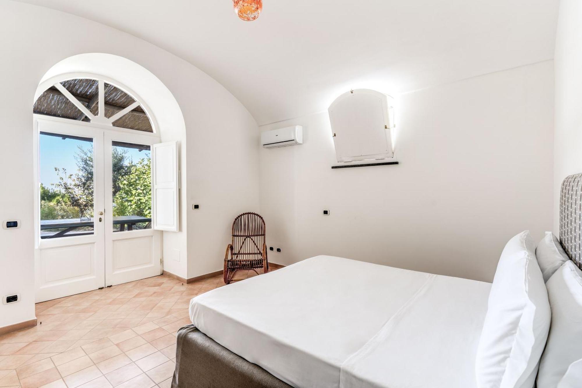 Giulia Boutique Views Pool And Guest Services Sorrento