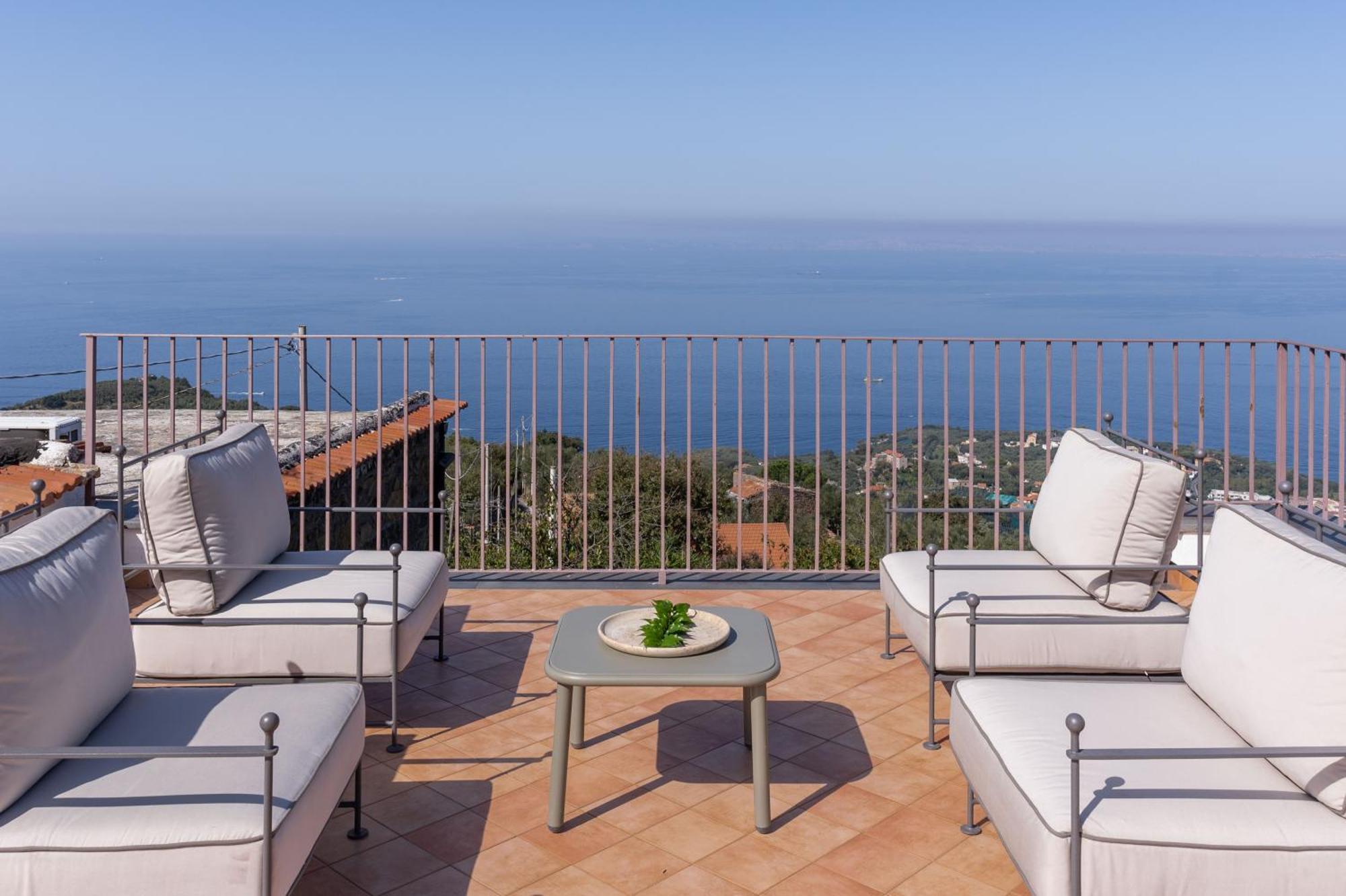 Villa Giulia Boutique Views Pool And Guest Services *