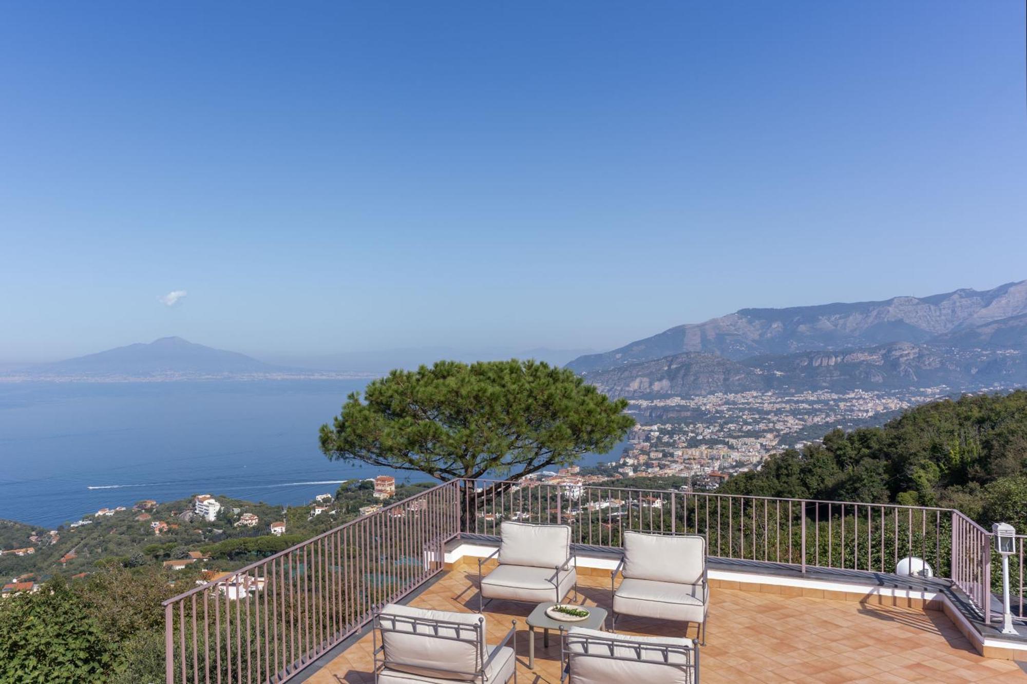Giulia Boutique Views Pool And Guest Services Villa Sorrento