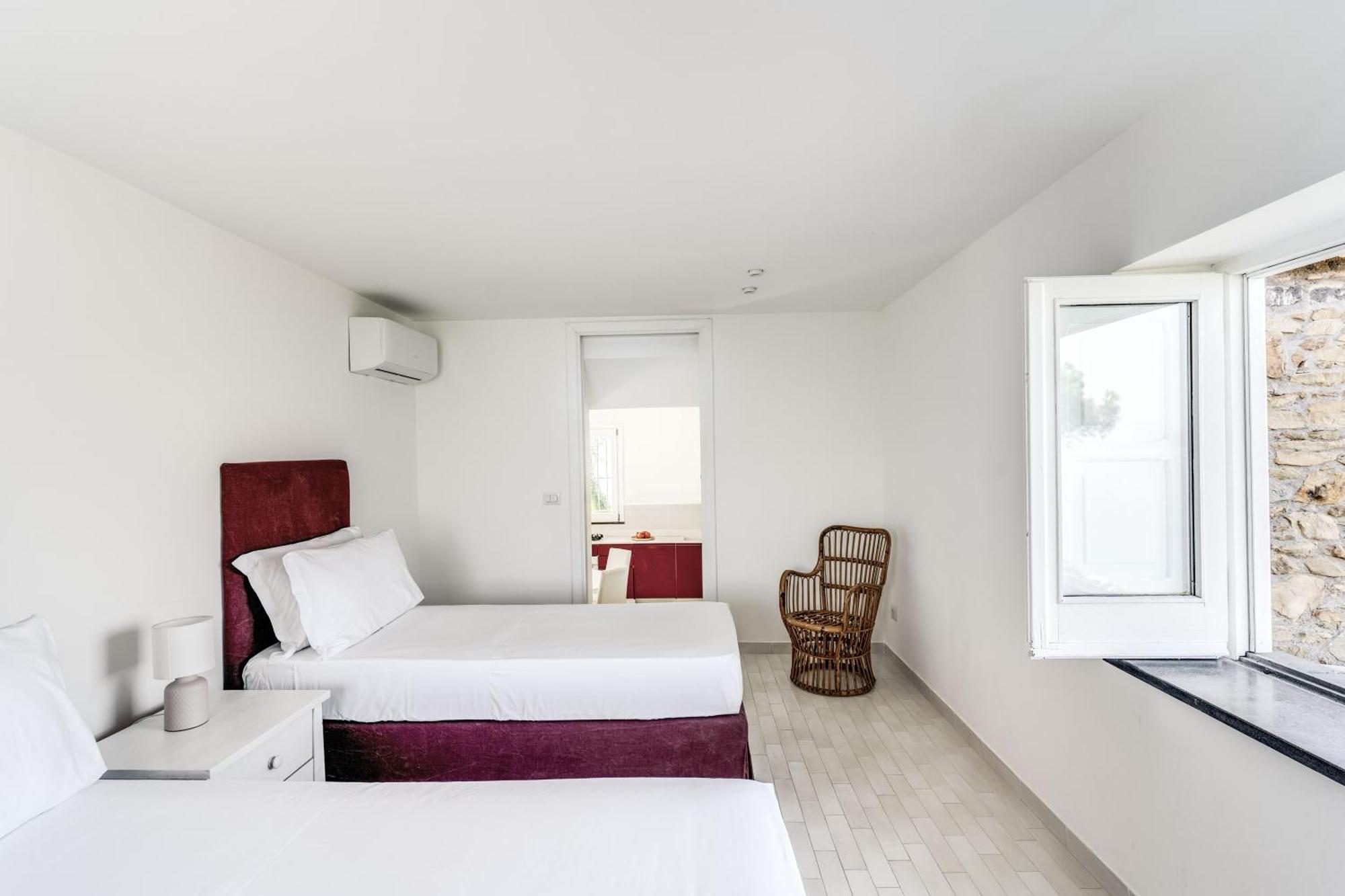 Giulia Boutique Views Pool And Guest Services
