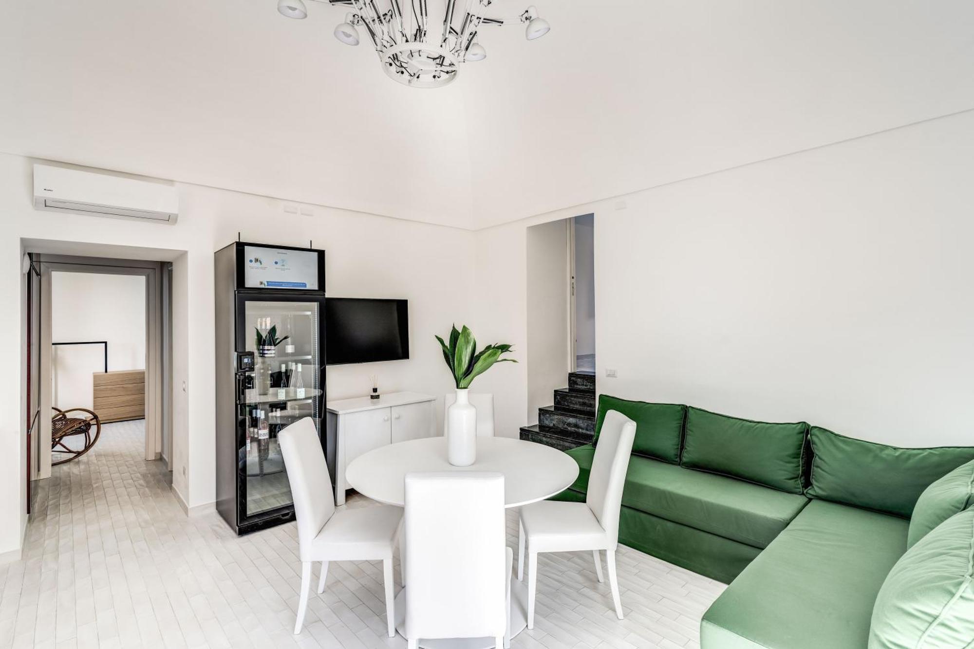 Giulia Boutique Views Pool And Guest Services * Sorrento