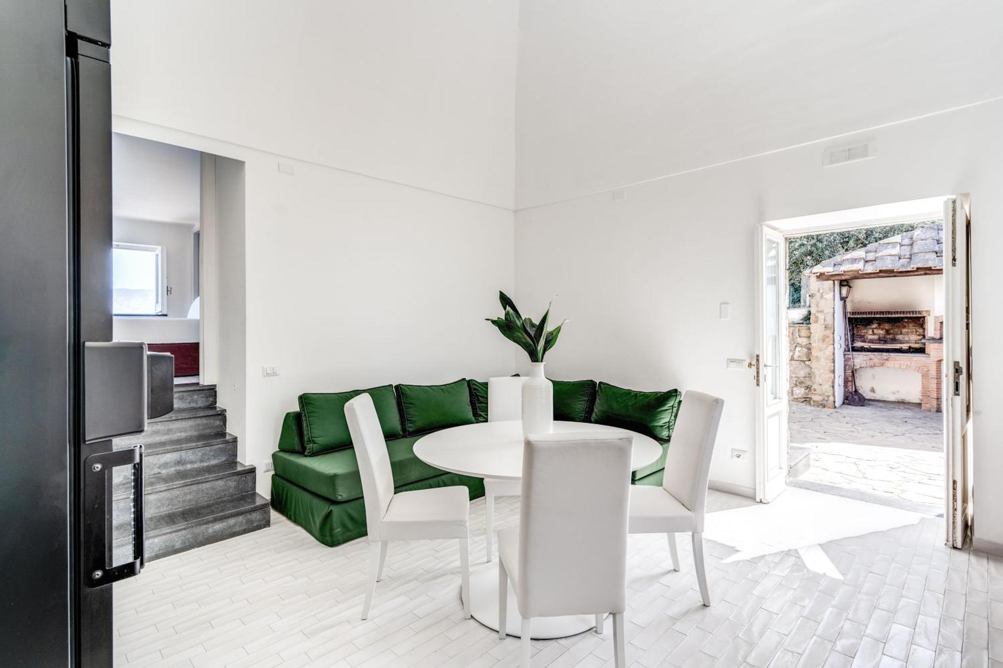 Giulia Boutique Views Pool And Guest Services Villa