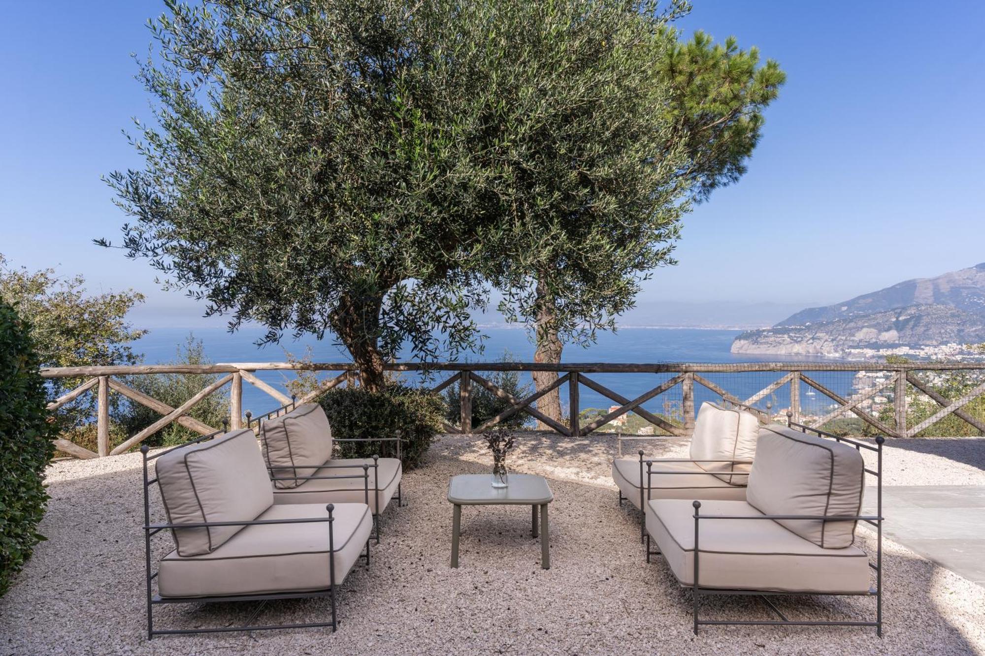 Giulia Boutique Views Pool And Guest Services Villa *