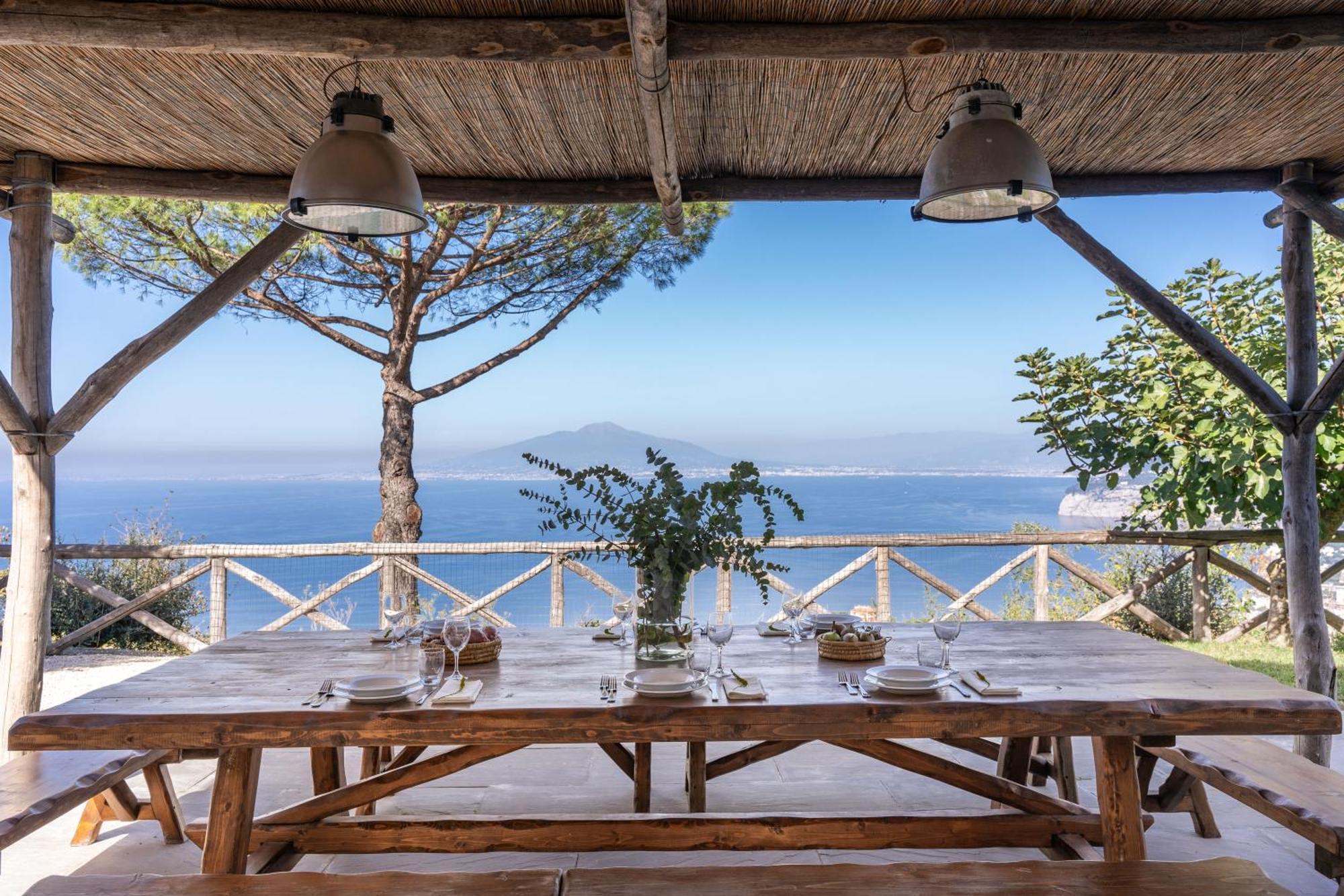 Villa Giulia Boutique Views Pool And Guest Services
