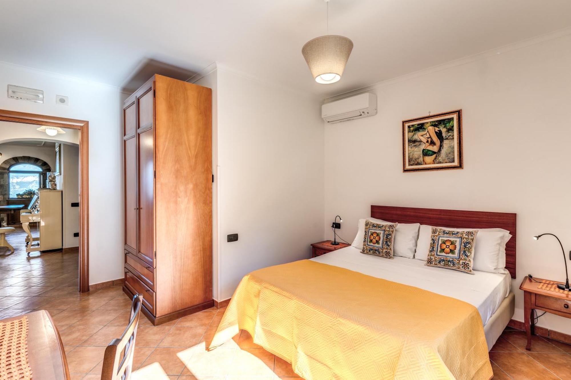 Caruso Private Heated Pool & Sea View * Sorrento