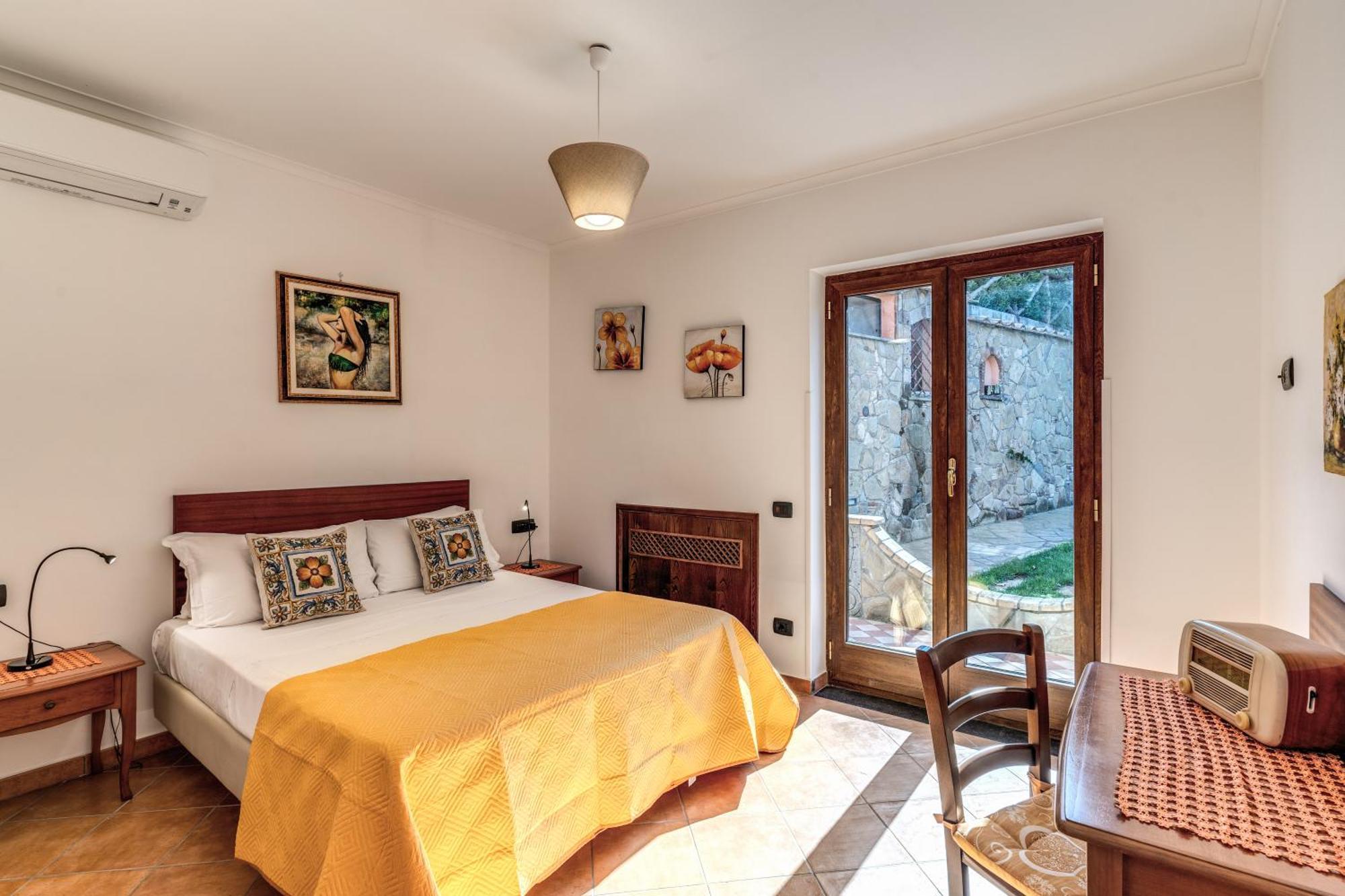 Caruso Private Heated Pool & Sea View Sorrento