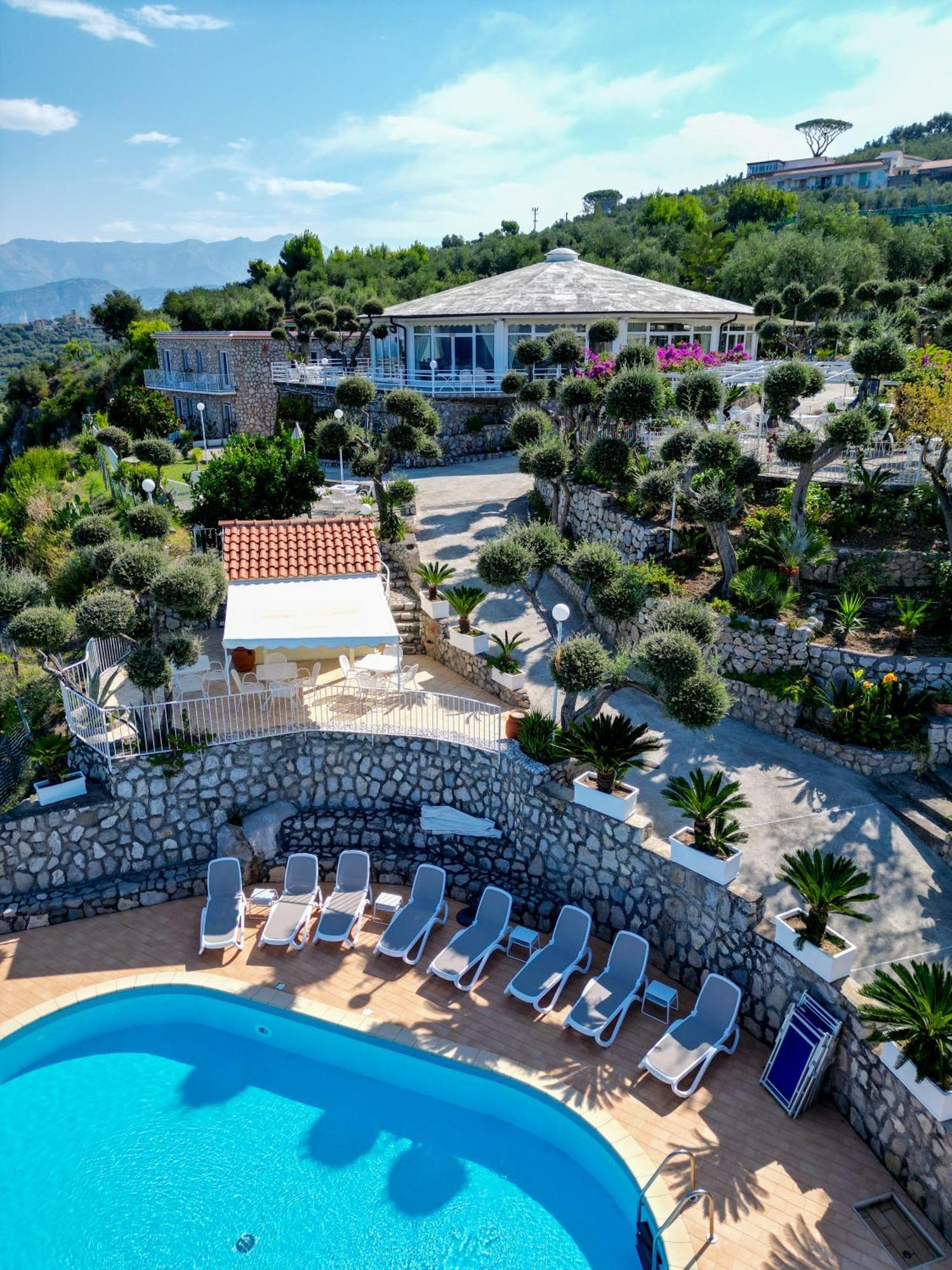 Villaggio Lubrense 3*