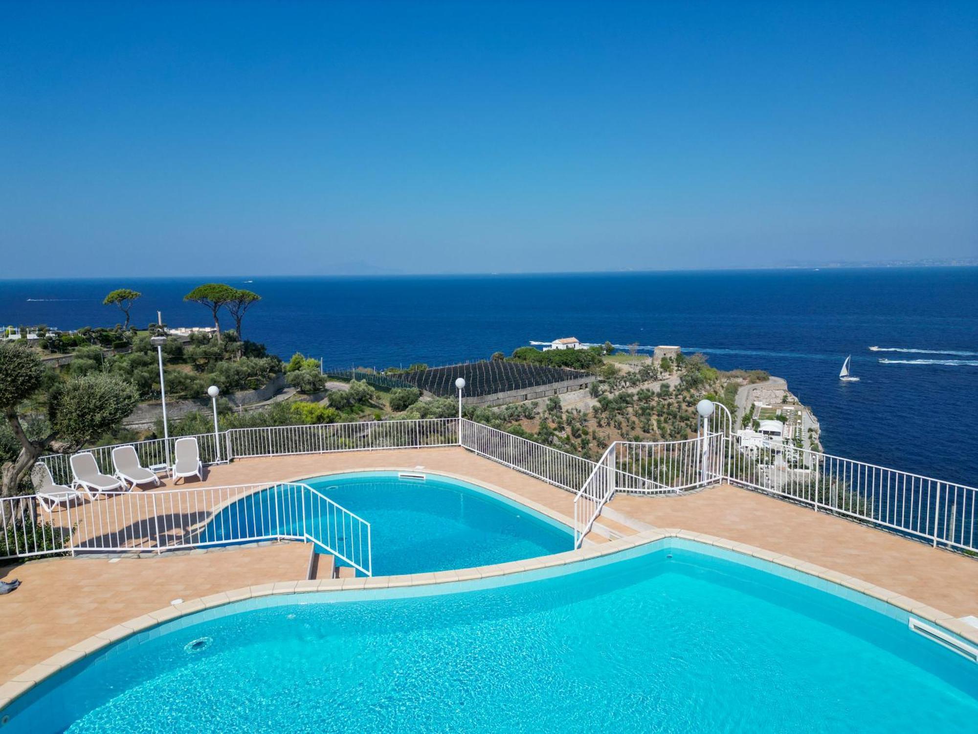 Villaggio Lubrense 3*