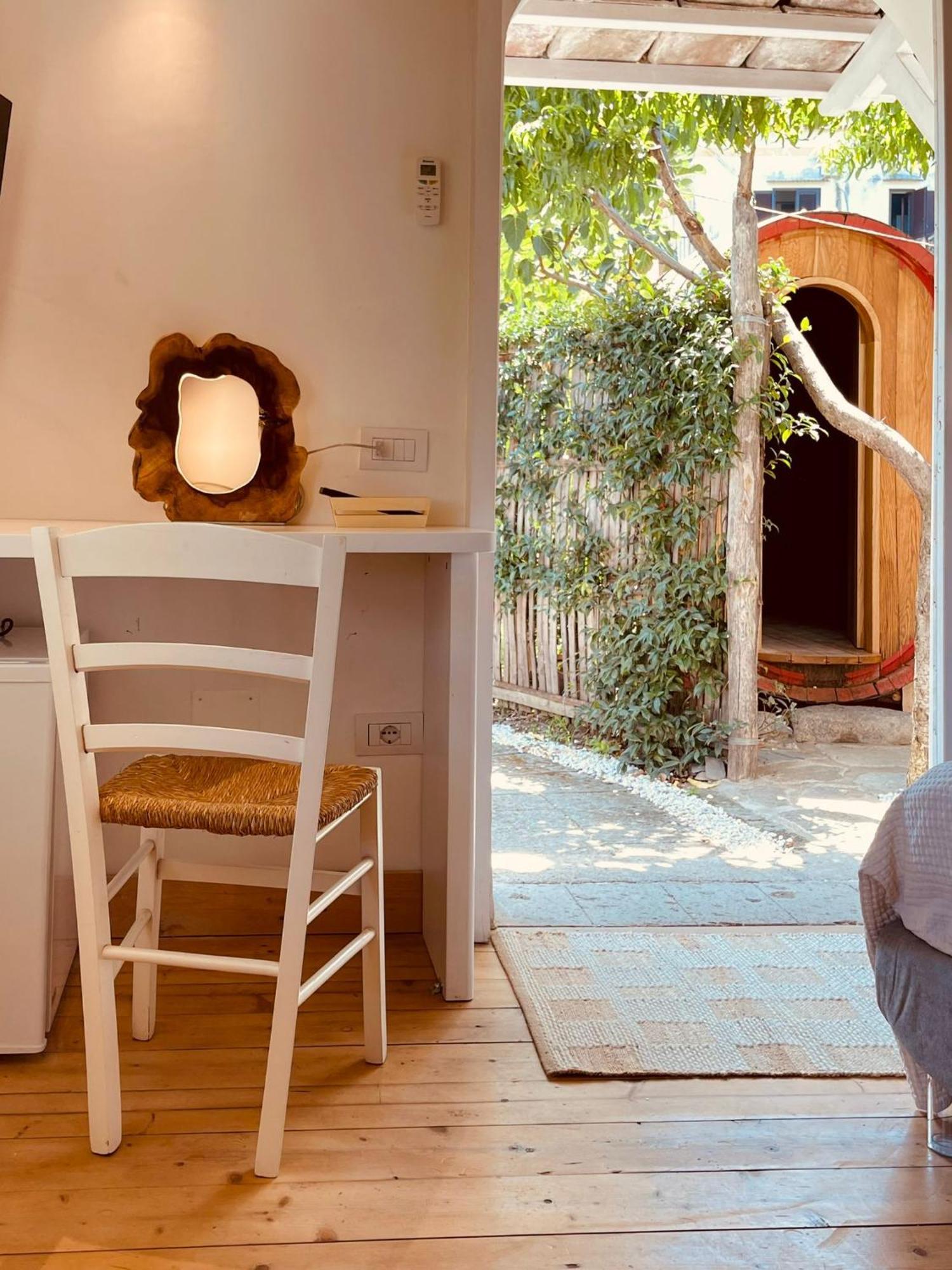 Casa Lucia Bed & Breakfast