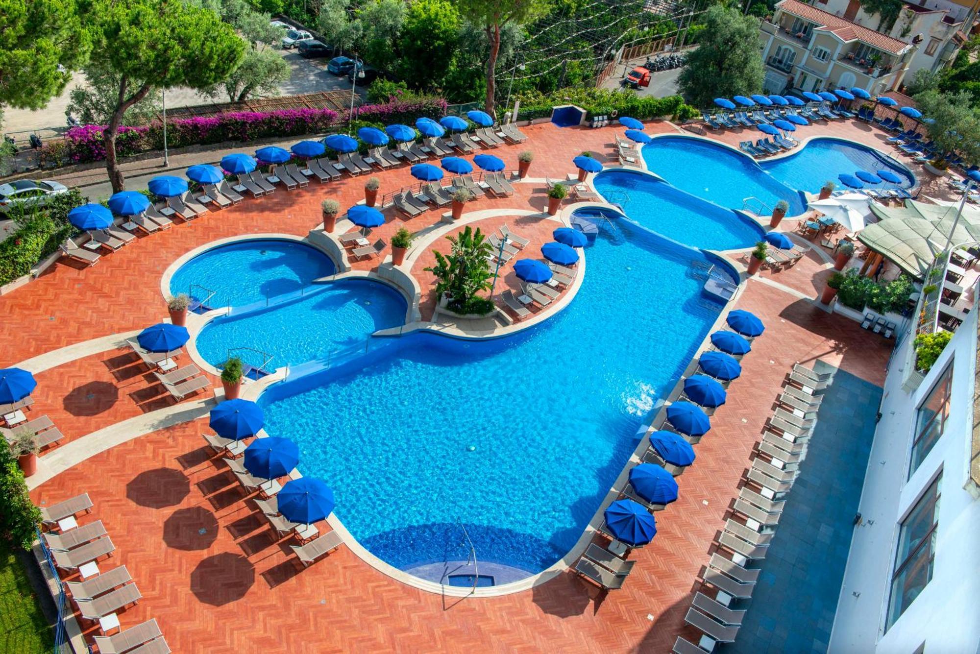 Hilton Palace Hotel 4*