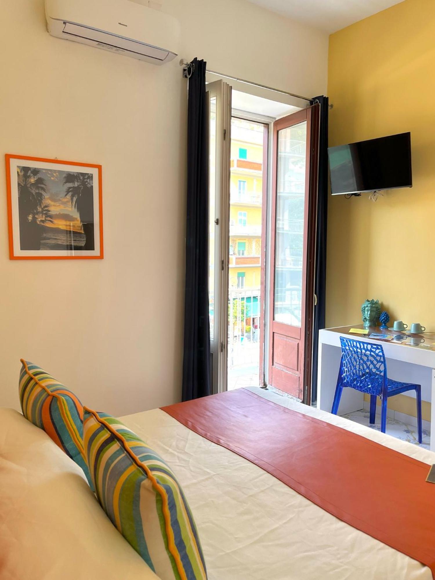 Street View Guest house *