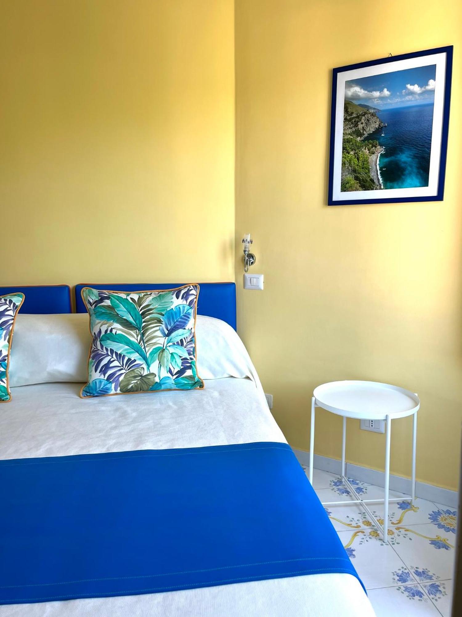 Street View Guest house *