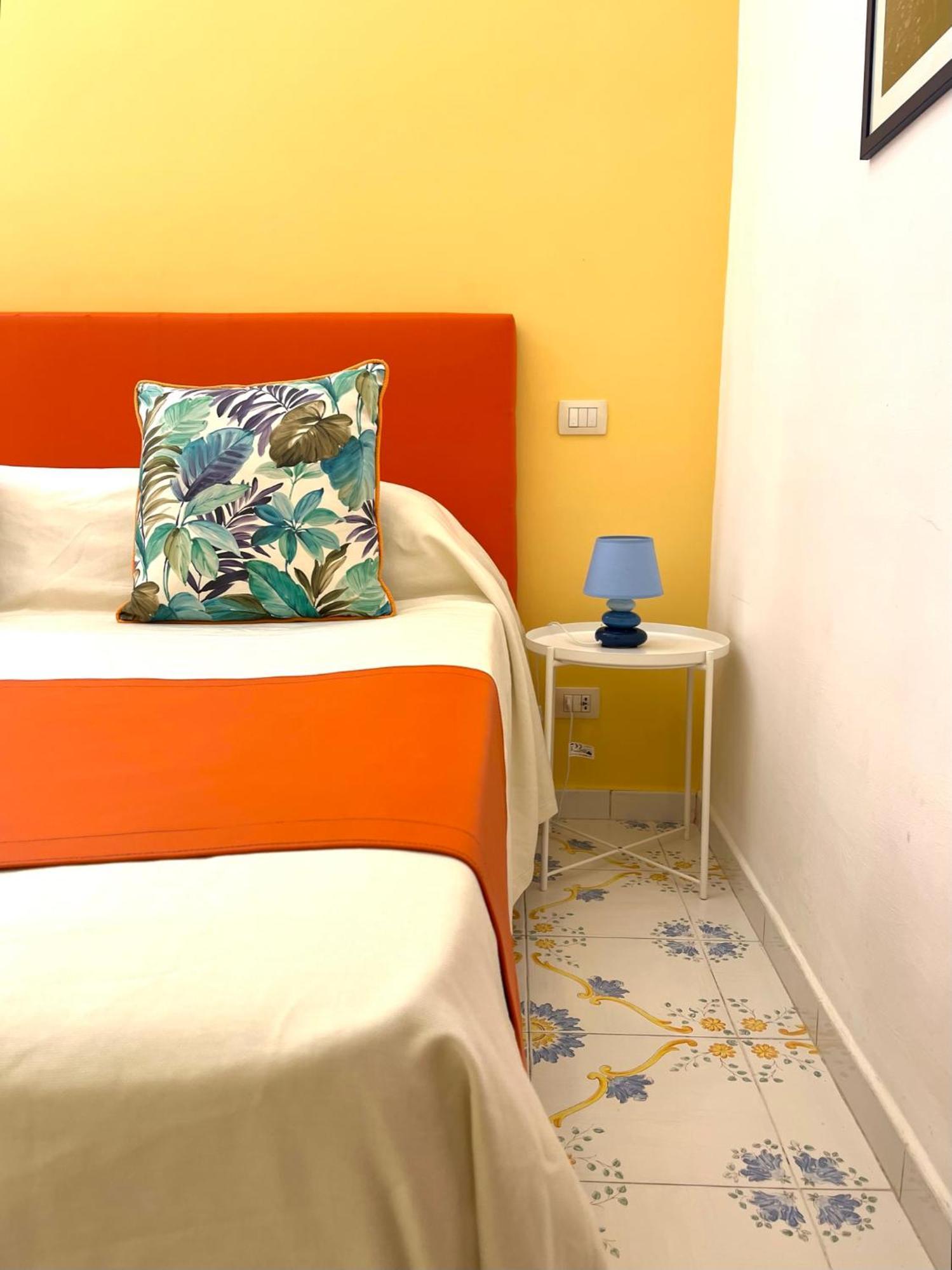Guest house Street View *