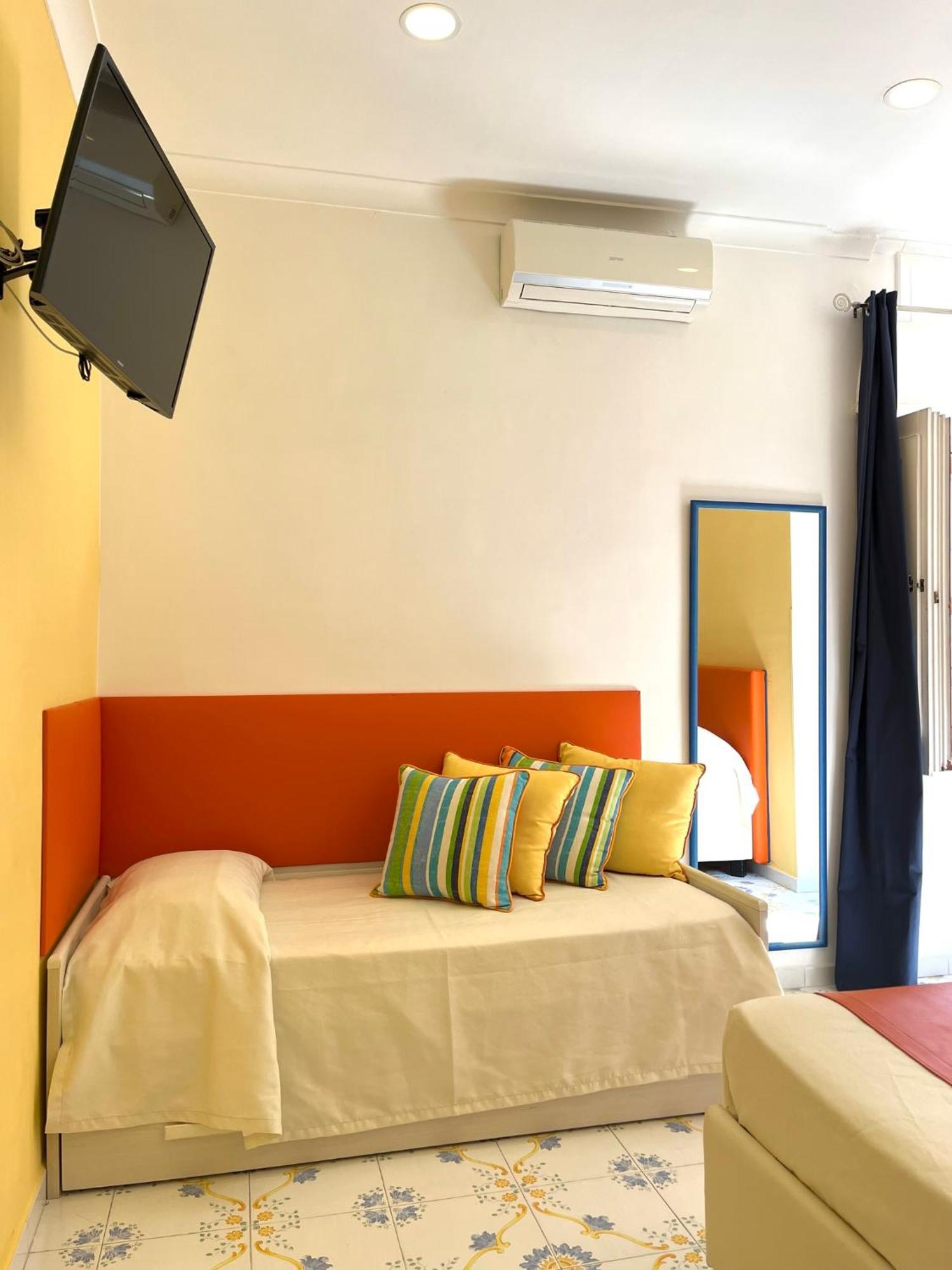 Guest house Street View *