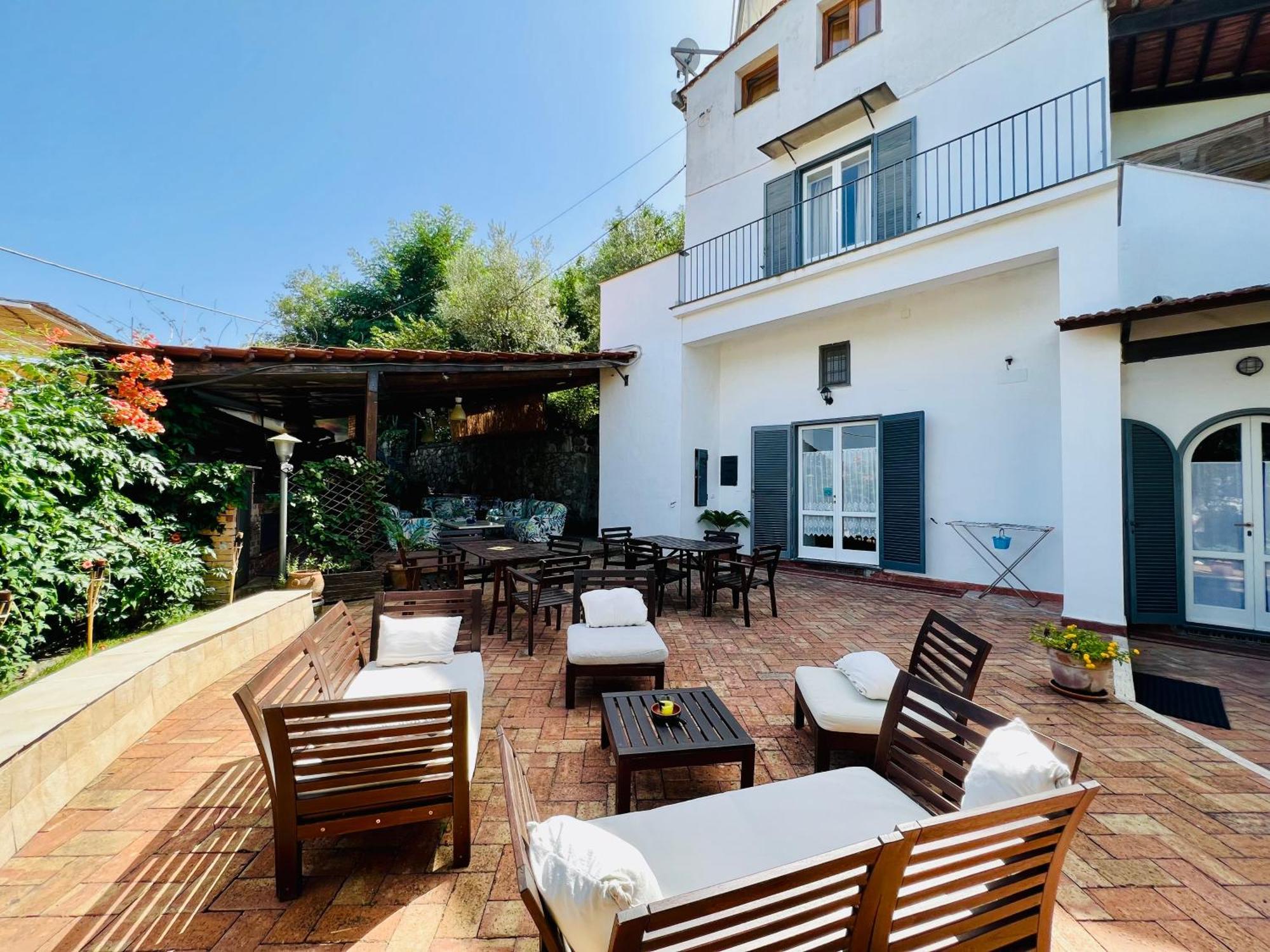 Gaia Villa *