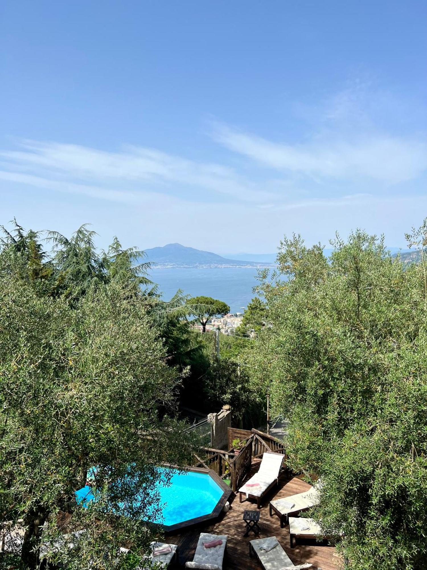 Gaia Villa *
