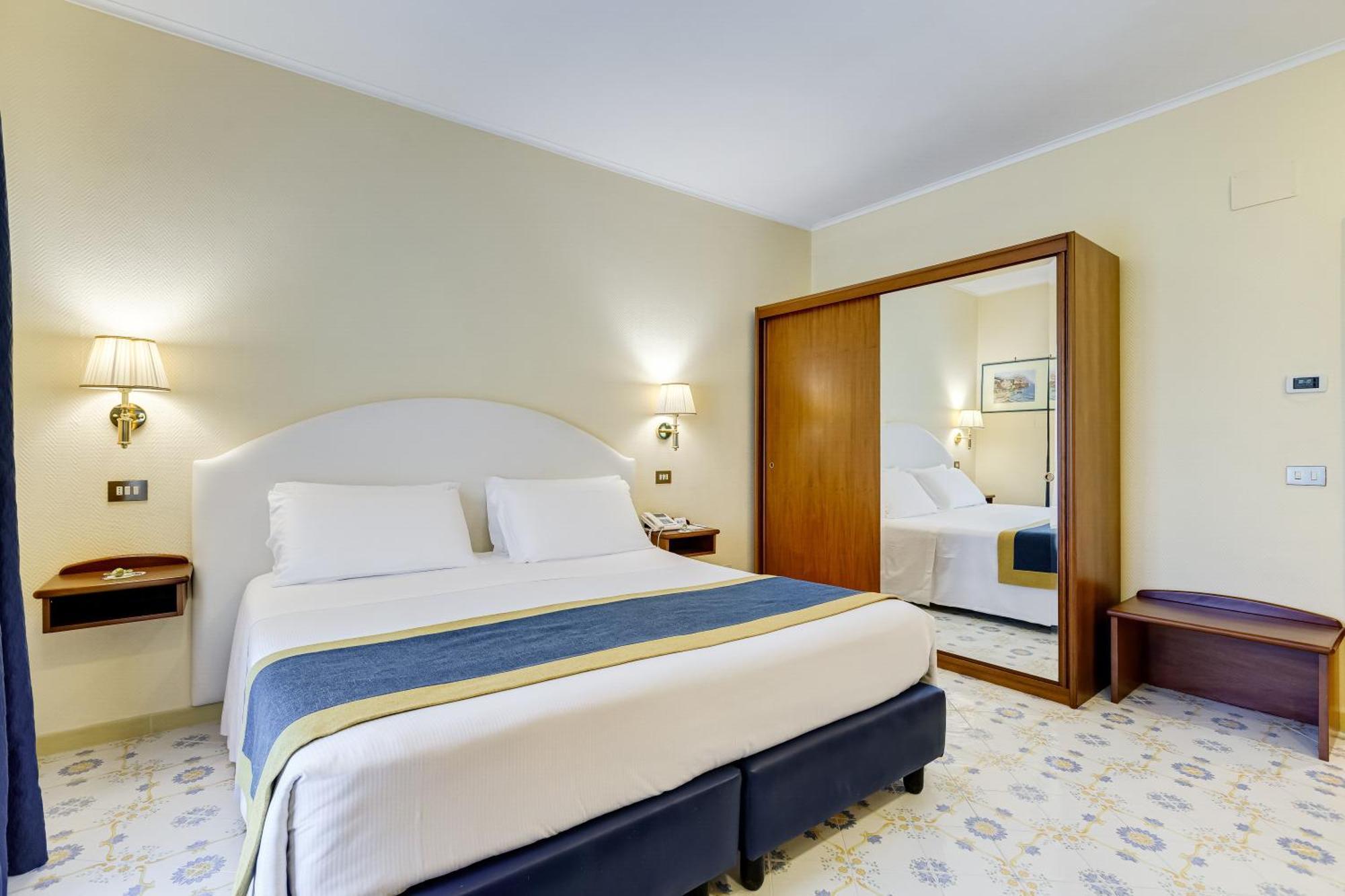 Western La Solara Hotel