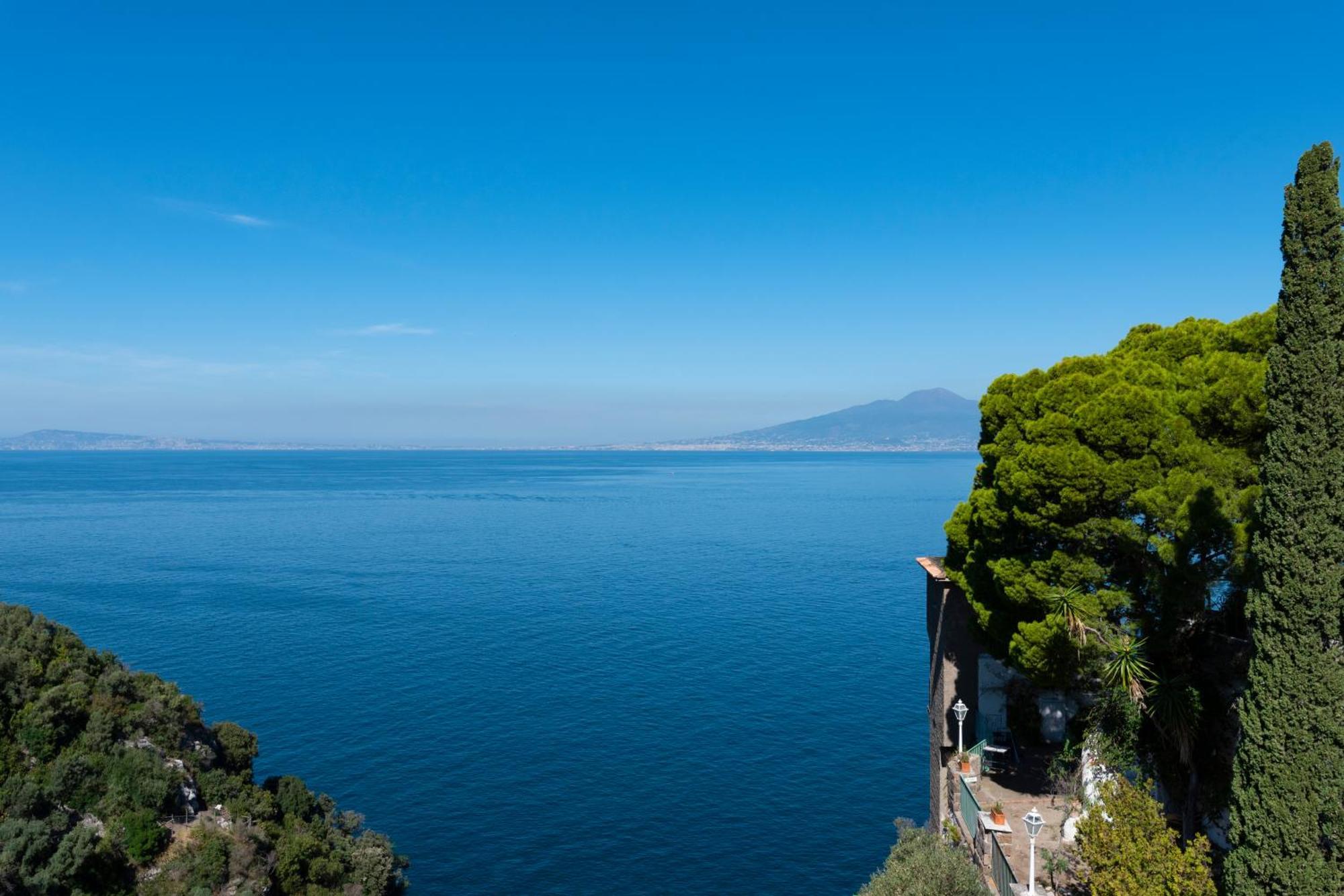 Desiree 2* Sorrento