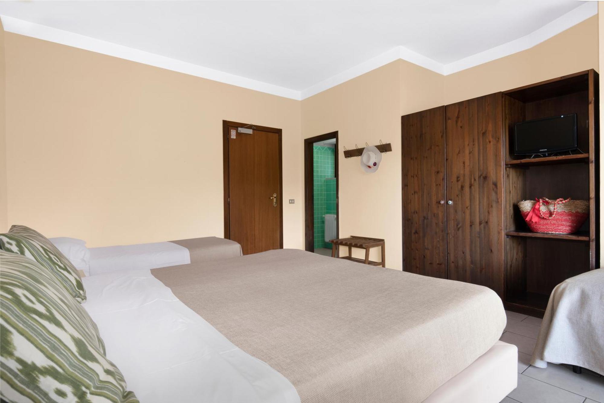 Desiree Hotel
