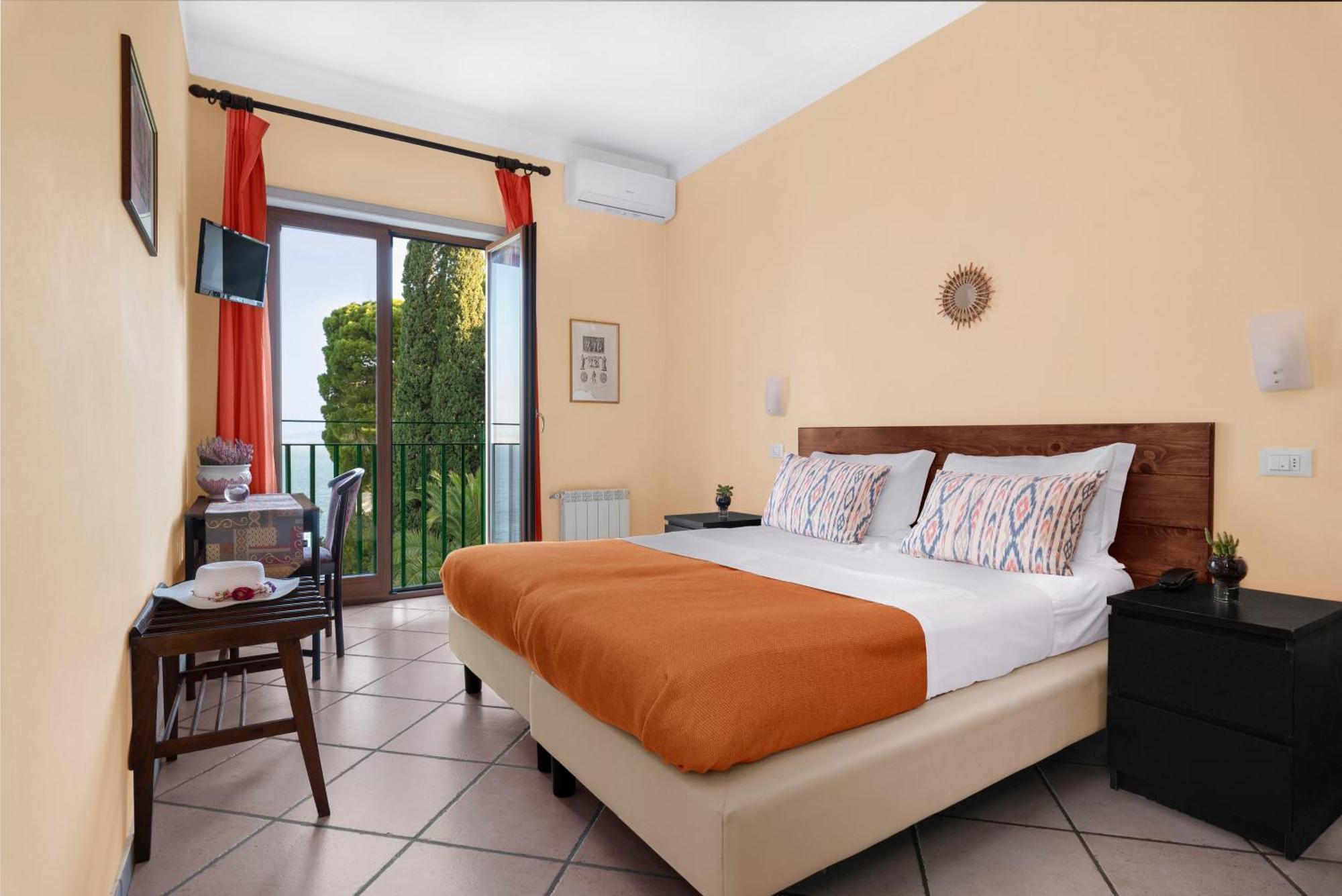 Desiree Hotel Sorrento