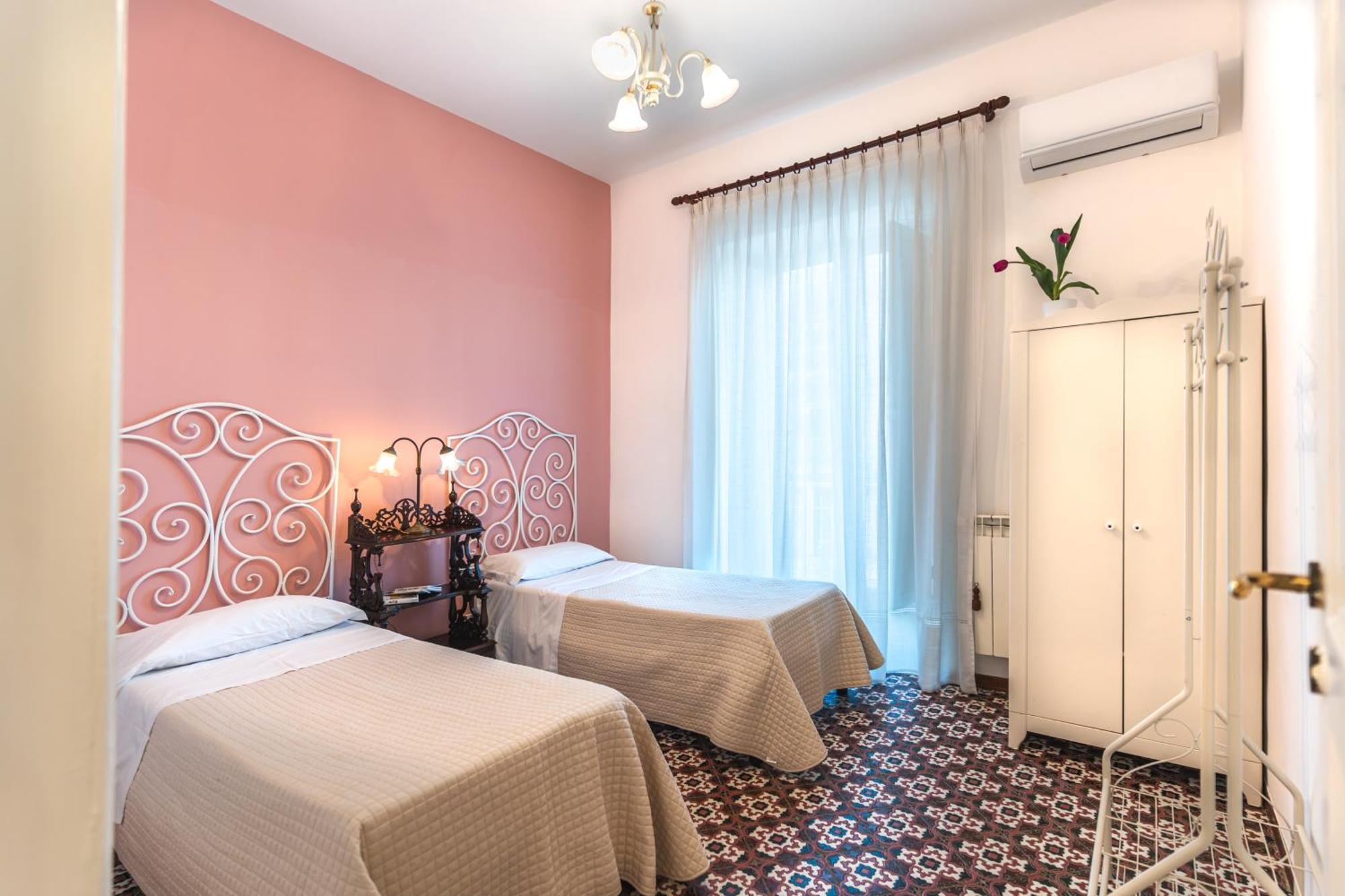Apartment 3 Bedroom 1 Bt Flat Balcony A/c Wi-fi