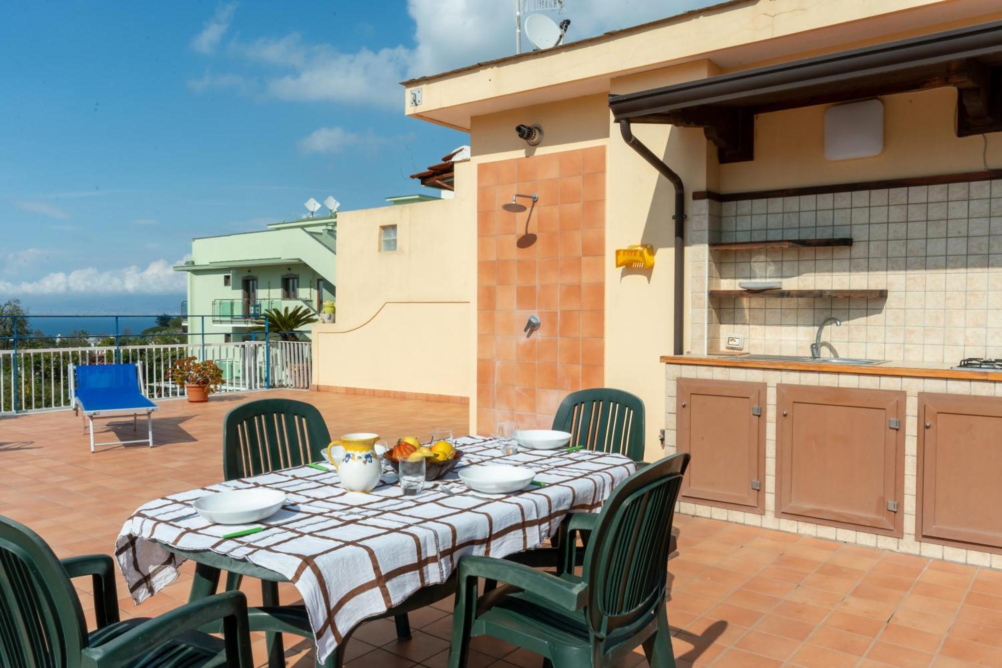 Realty Holidays Rooftop Carrillo Apartment