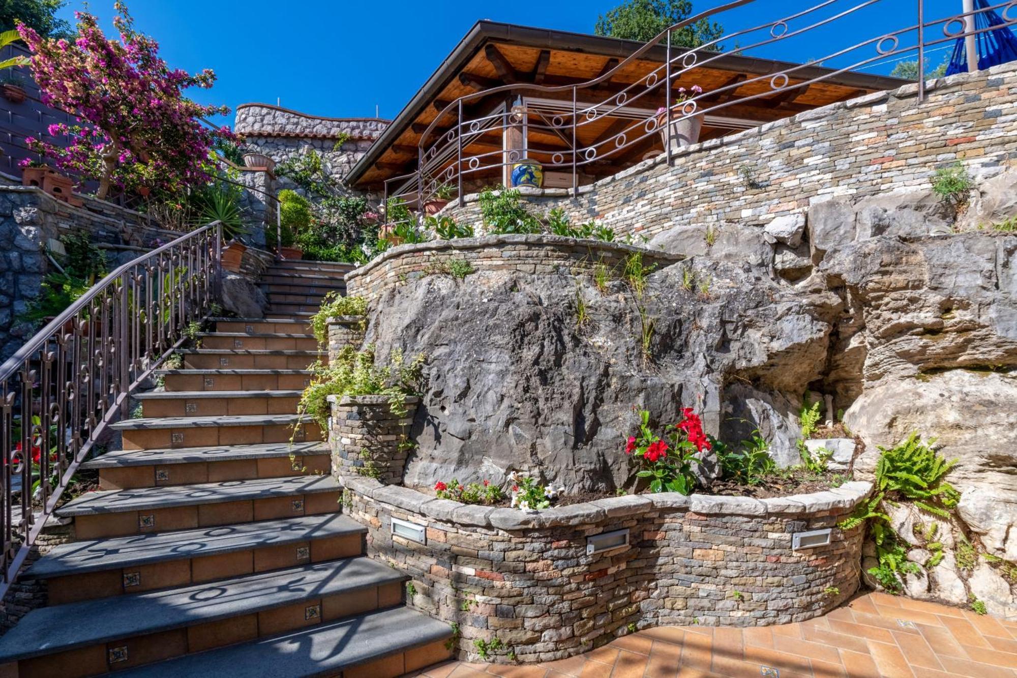 - Grazielluccia Villa Sorrento