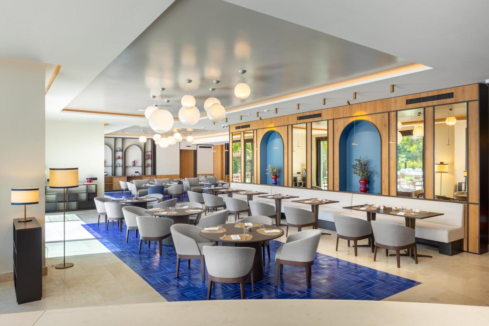 Ara Maris & Hotel 5*