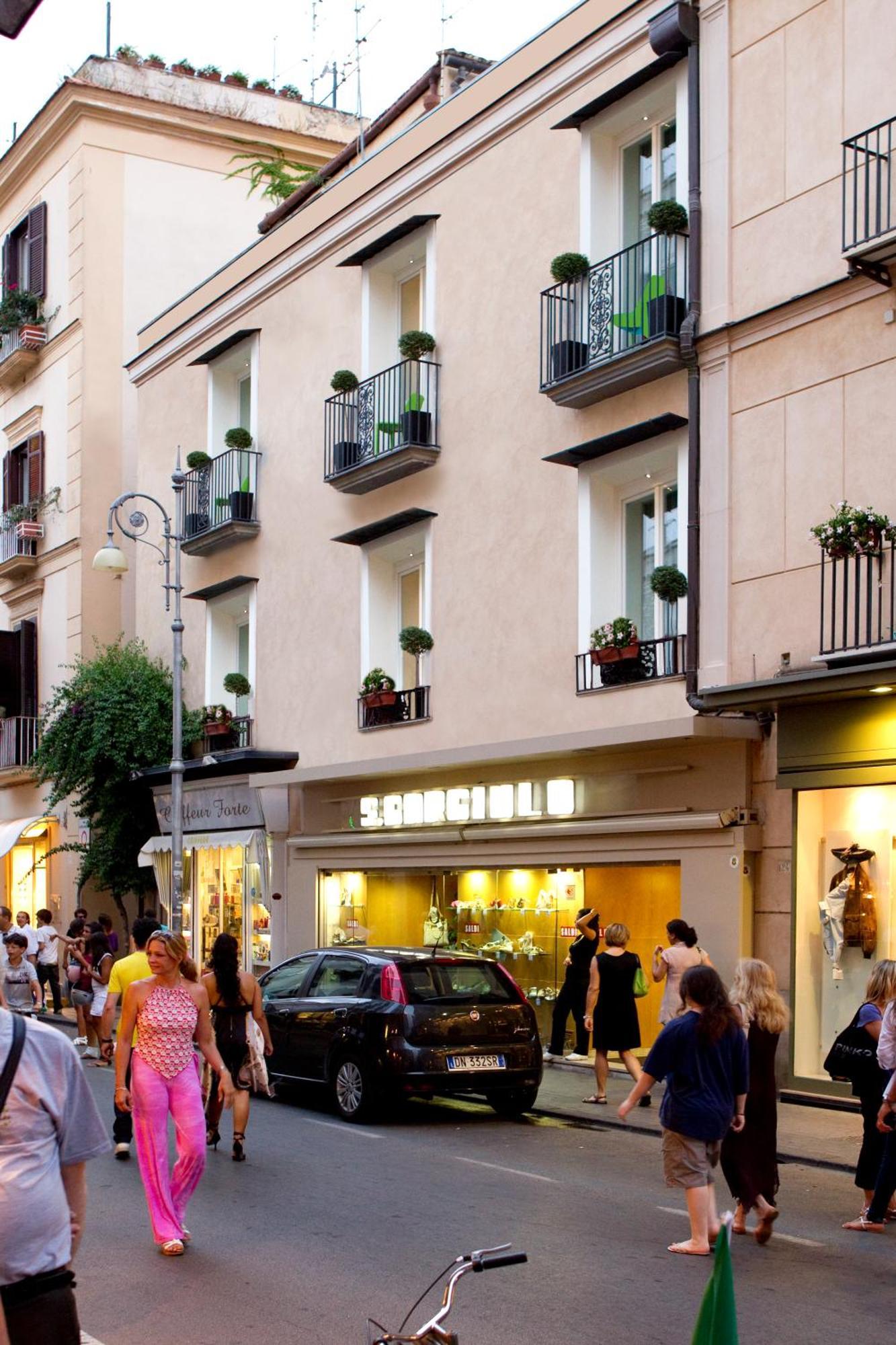 Guest house Palazzo Montefusco 4*