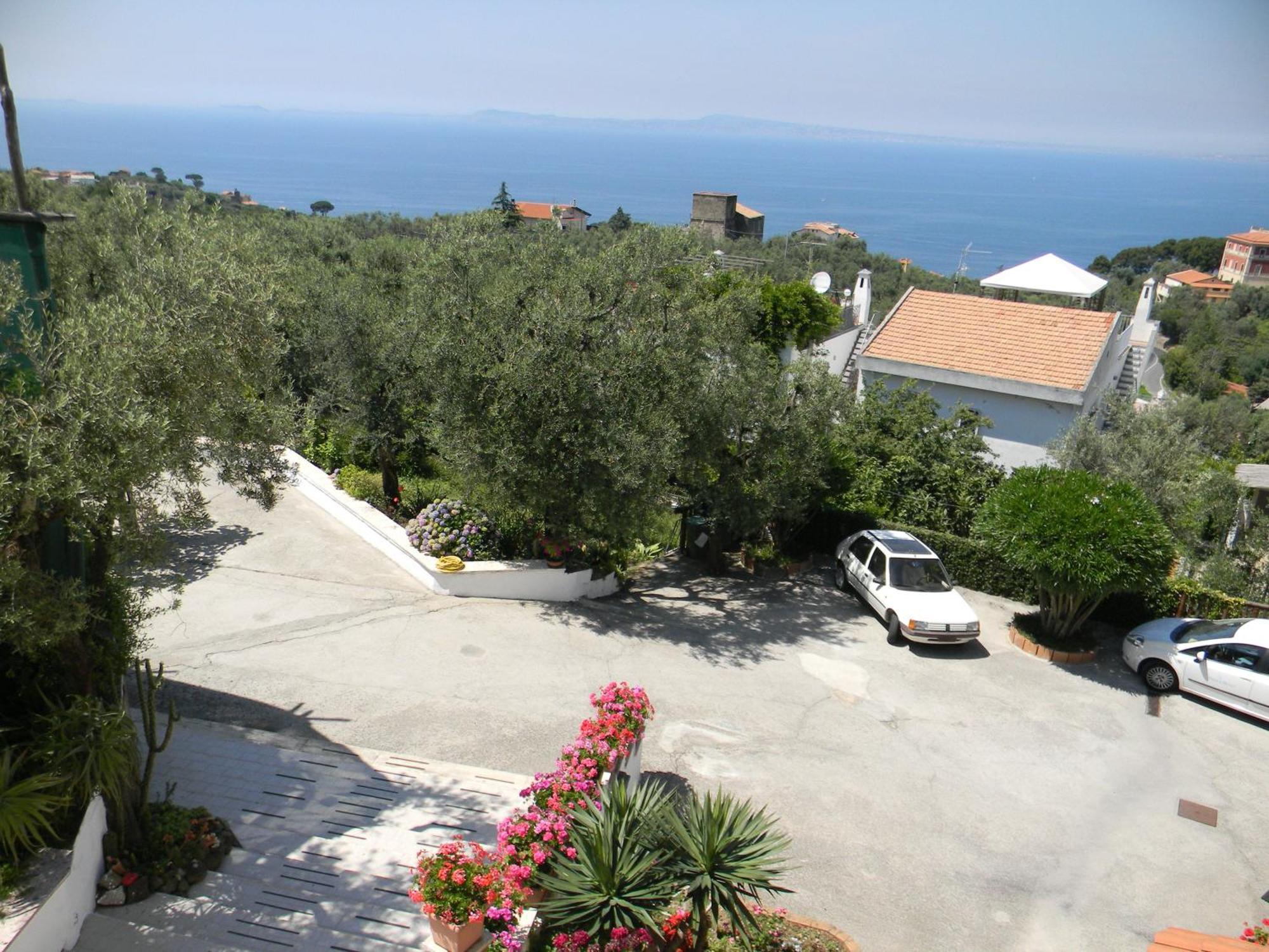 Bed & Breakfast Oasi Madre Della Pace 2*