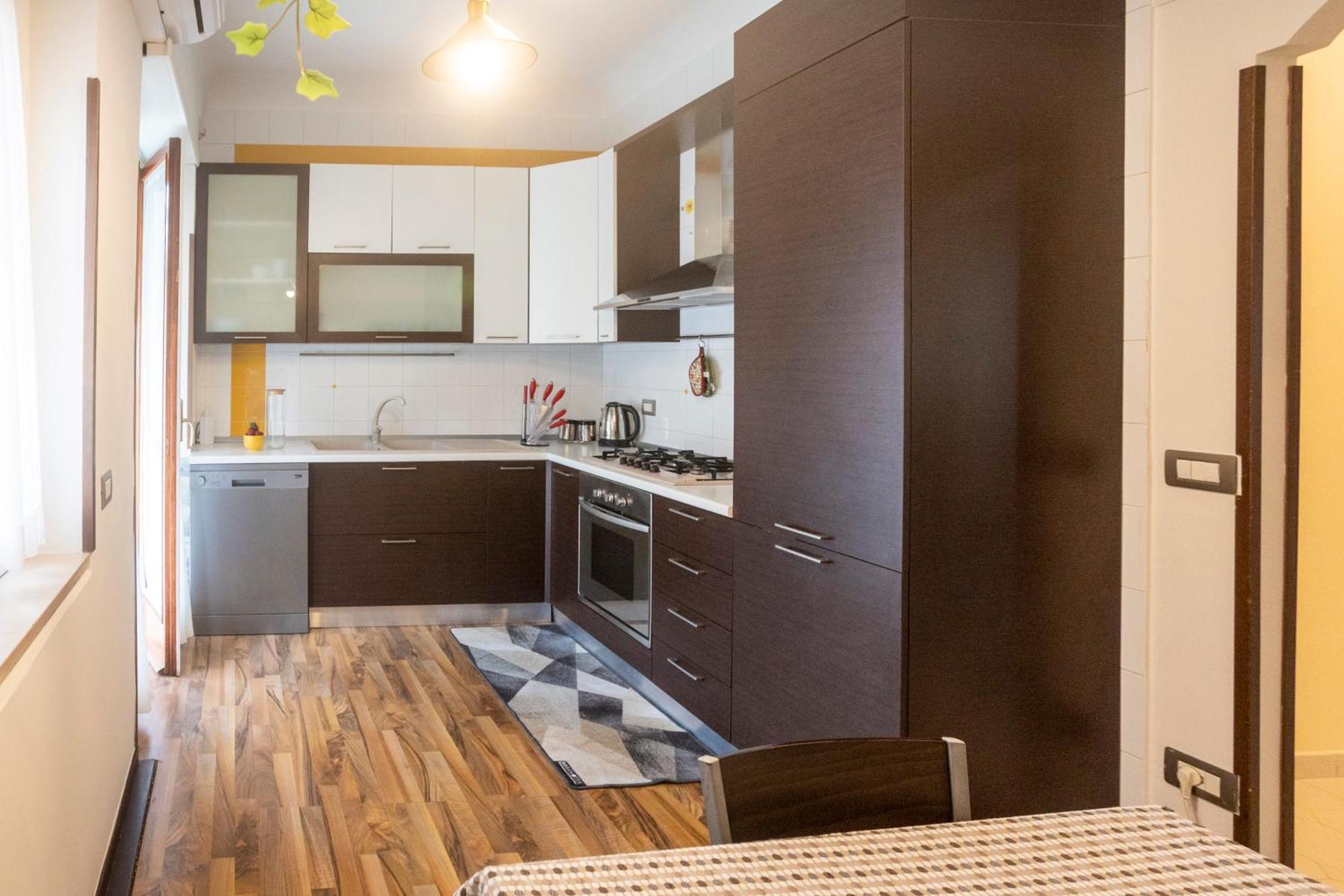 Apartment Emy House *