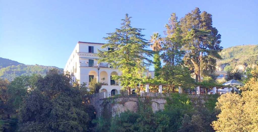 Casa Enzina Guest house