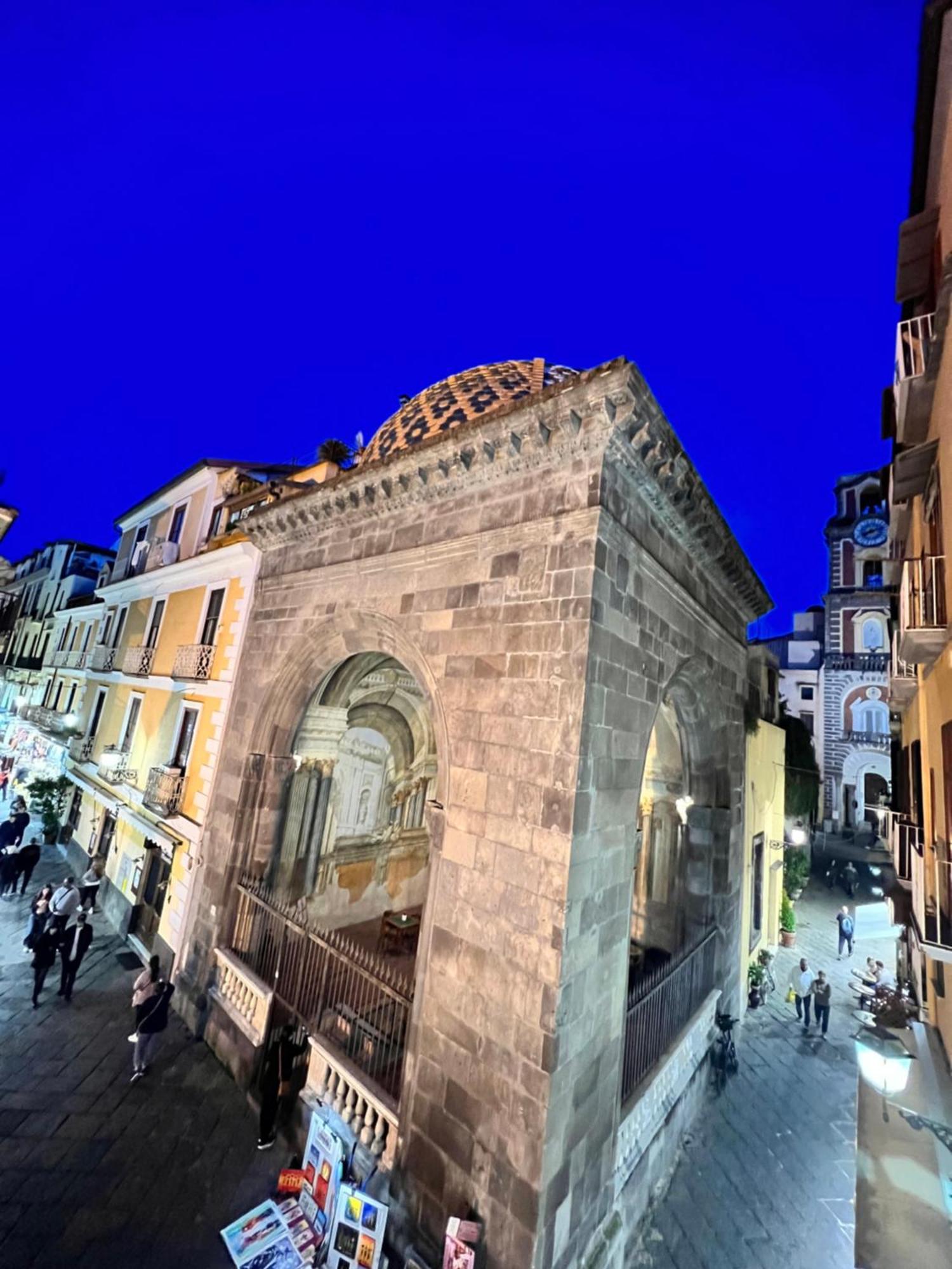 Palazzo Ammone - Sedil Dominova