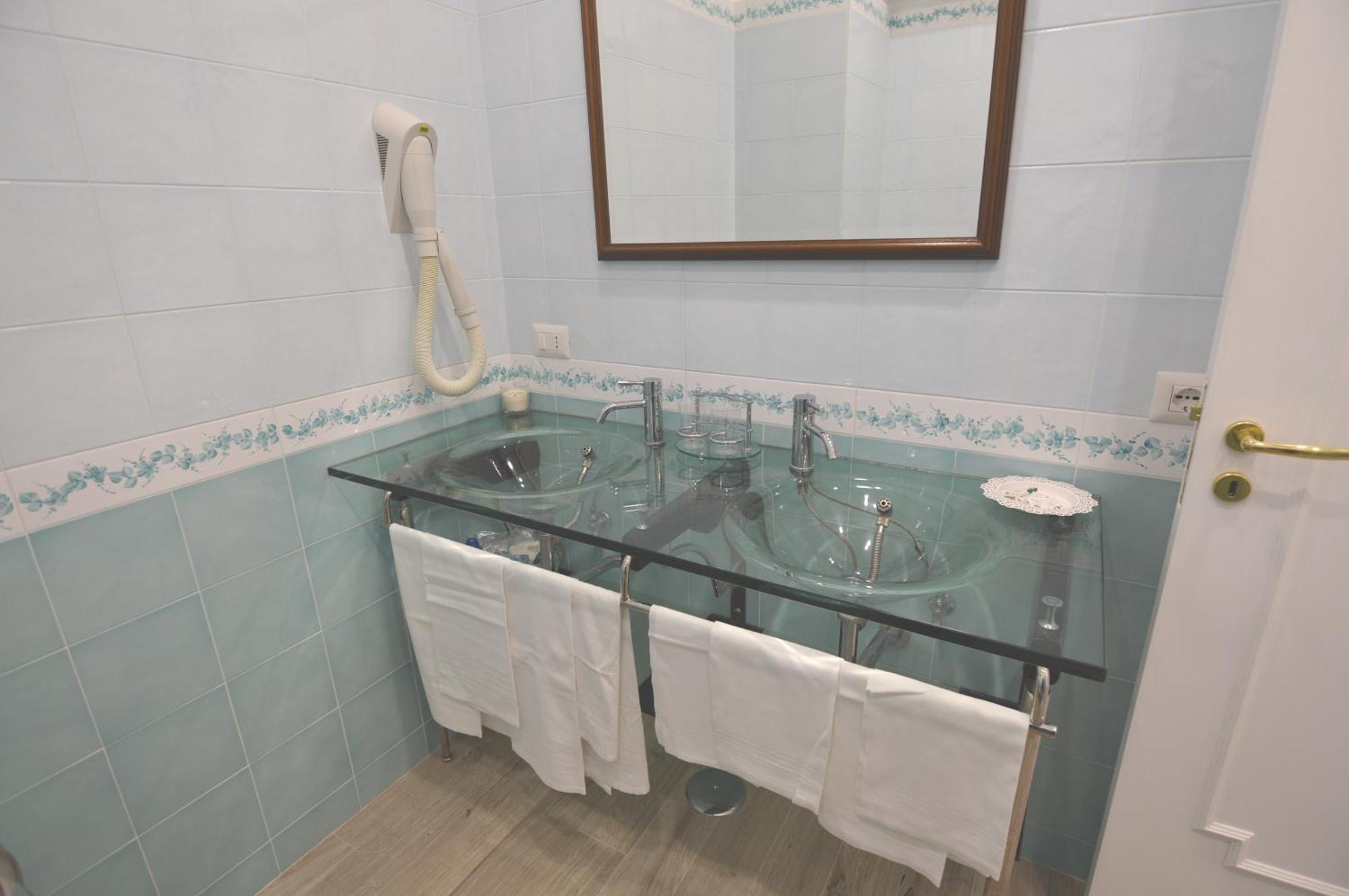 Kalimera Apartment *
