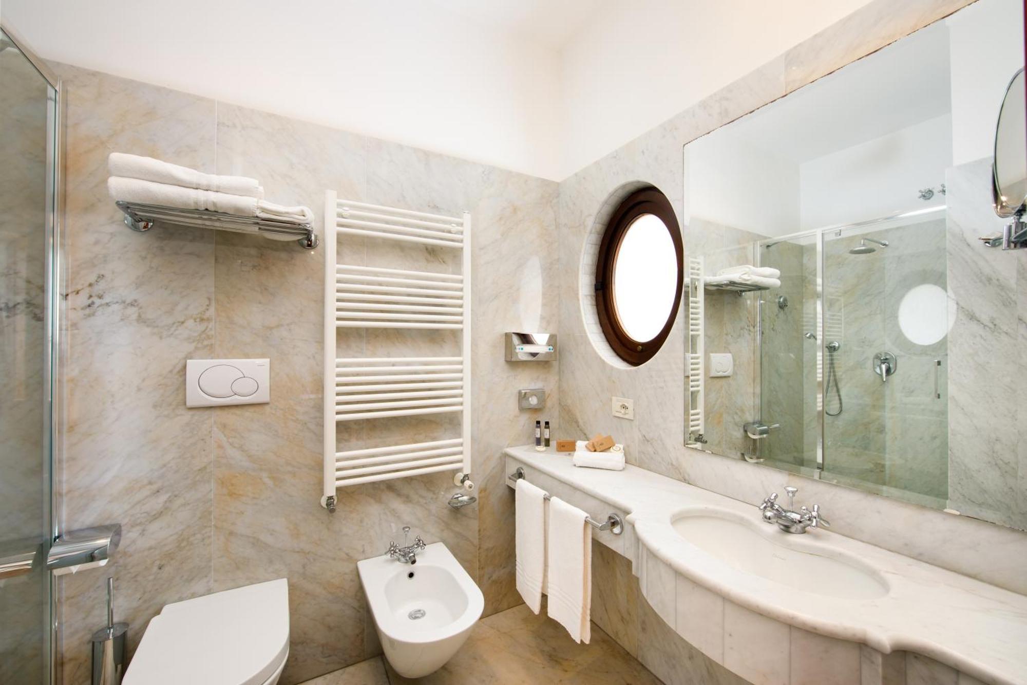 Palazzo Guardati Hotel 4*