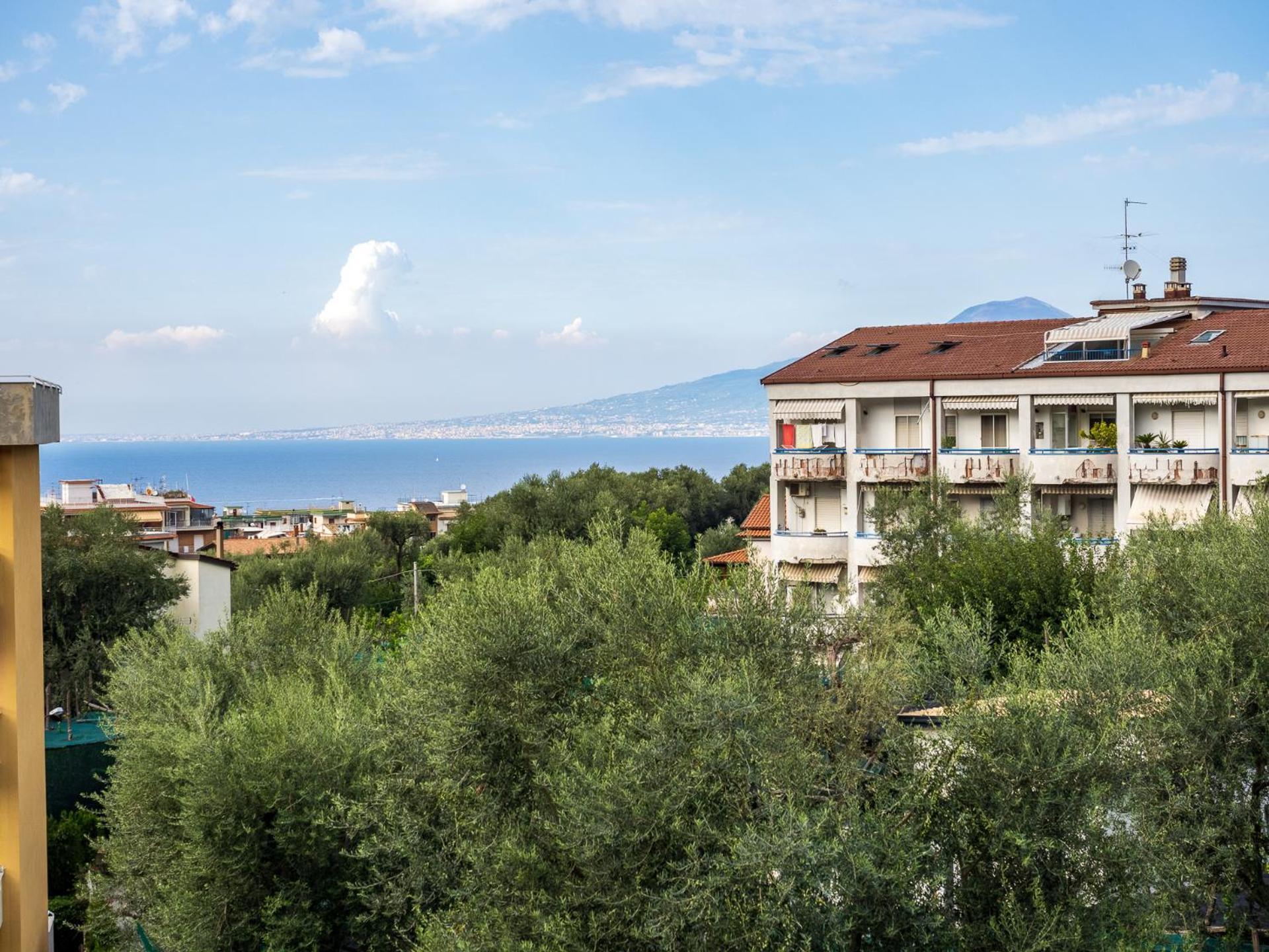 Nonno Angelo - 4 Bedrooms With Free Parking & Seaview Balcony Apartment *