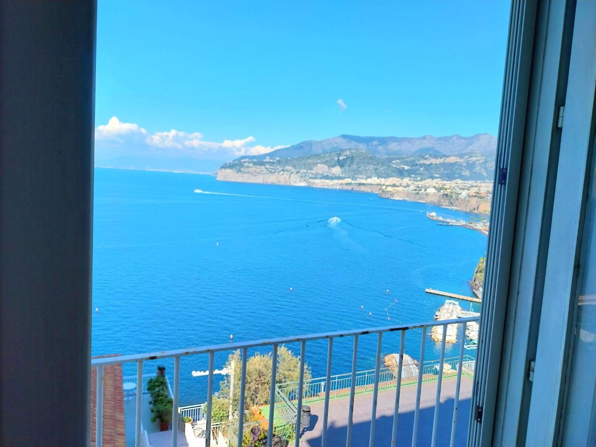 Sea & Sun * Sorrento