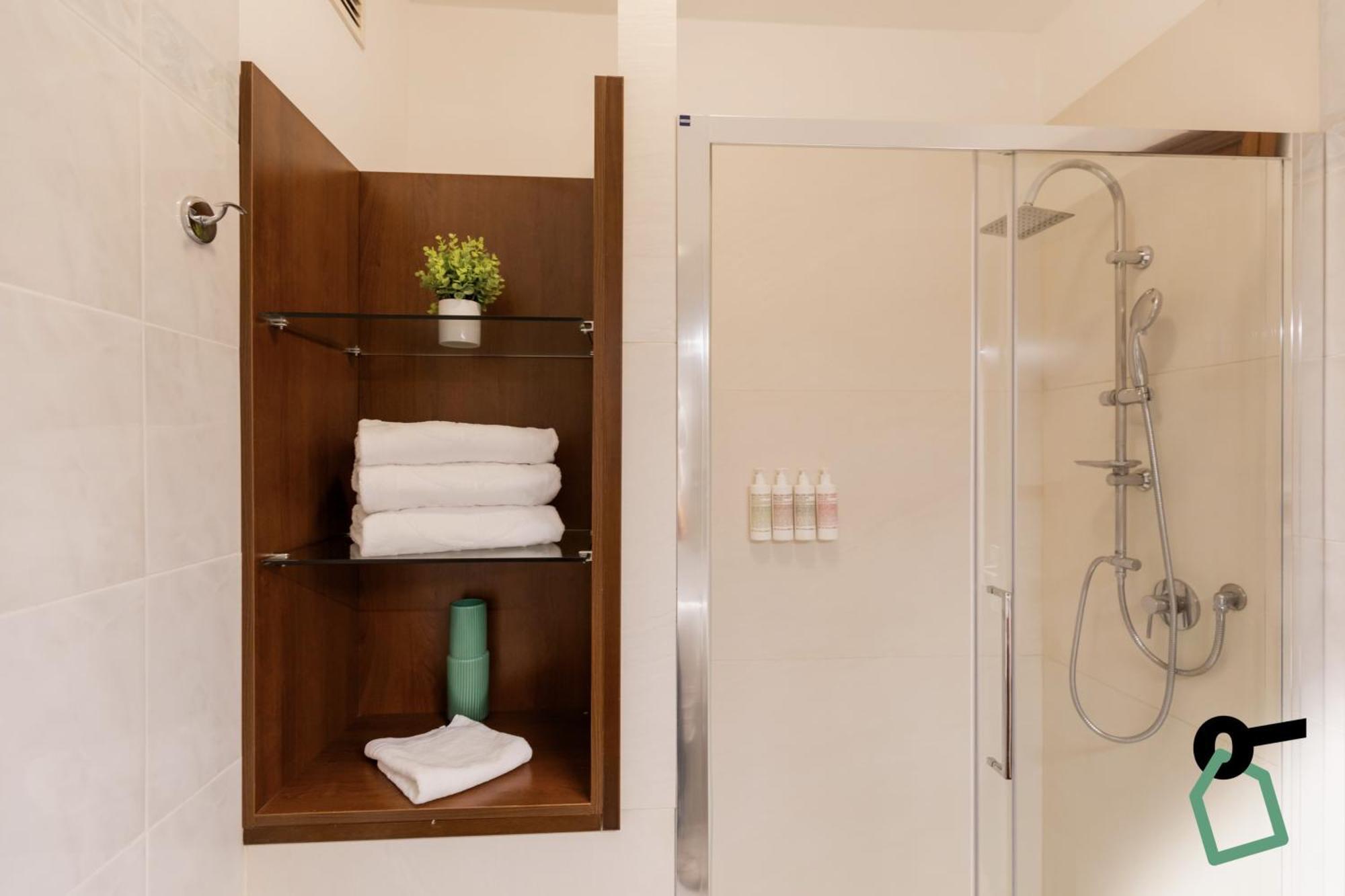 Hotiday Collection - Hotel