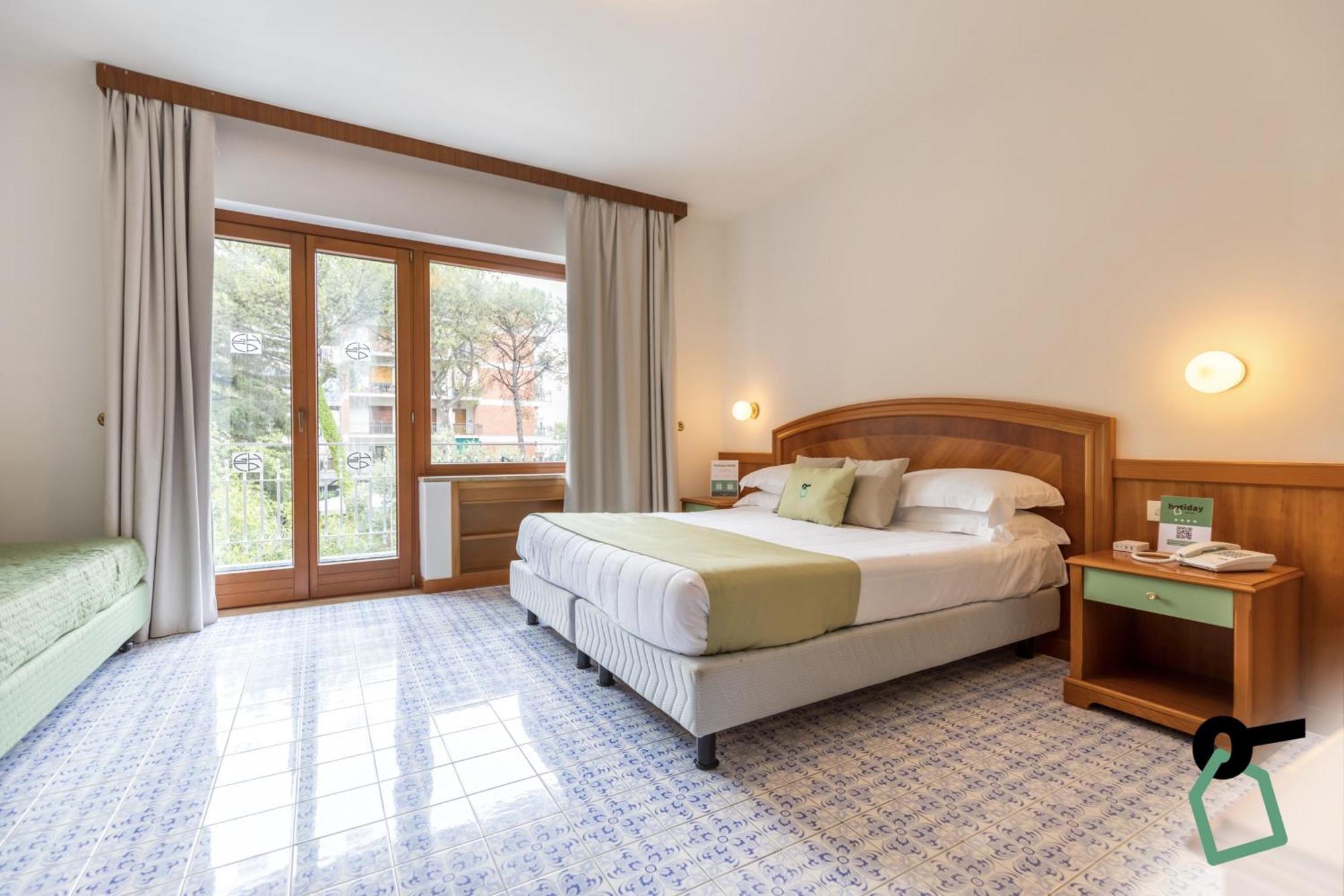 Hotel Hotiday Collection - 4*