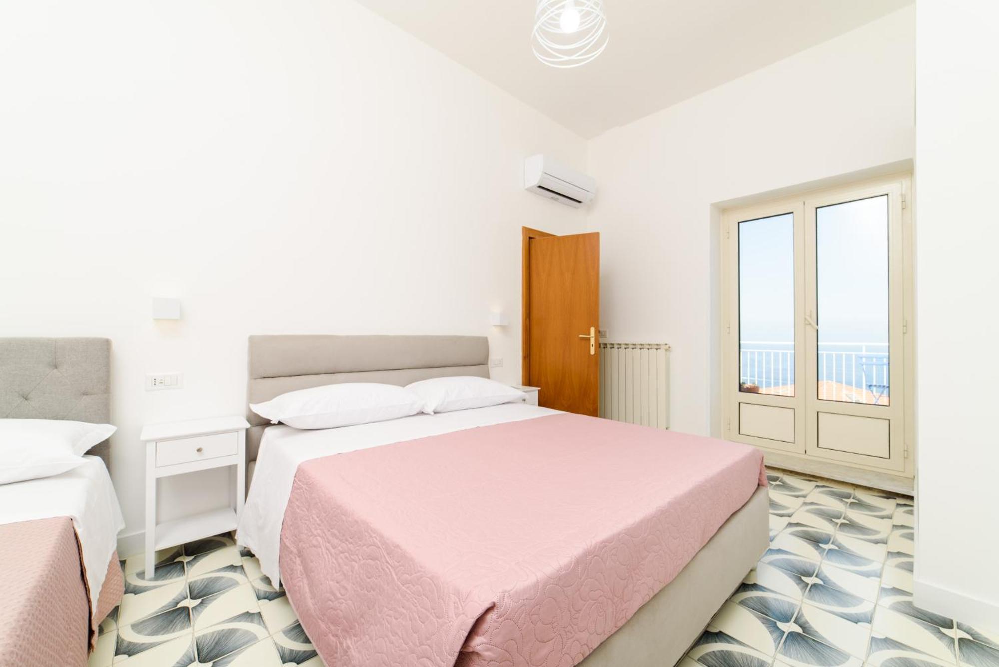 Relais Francesca Pool&view